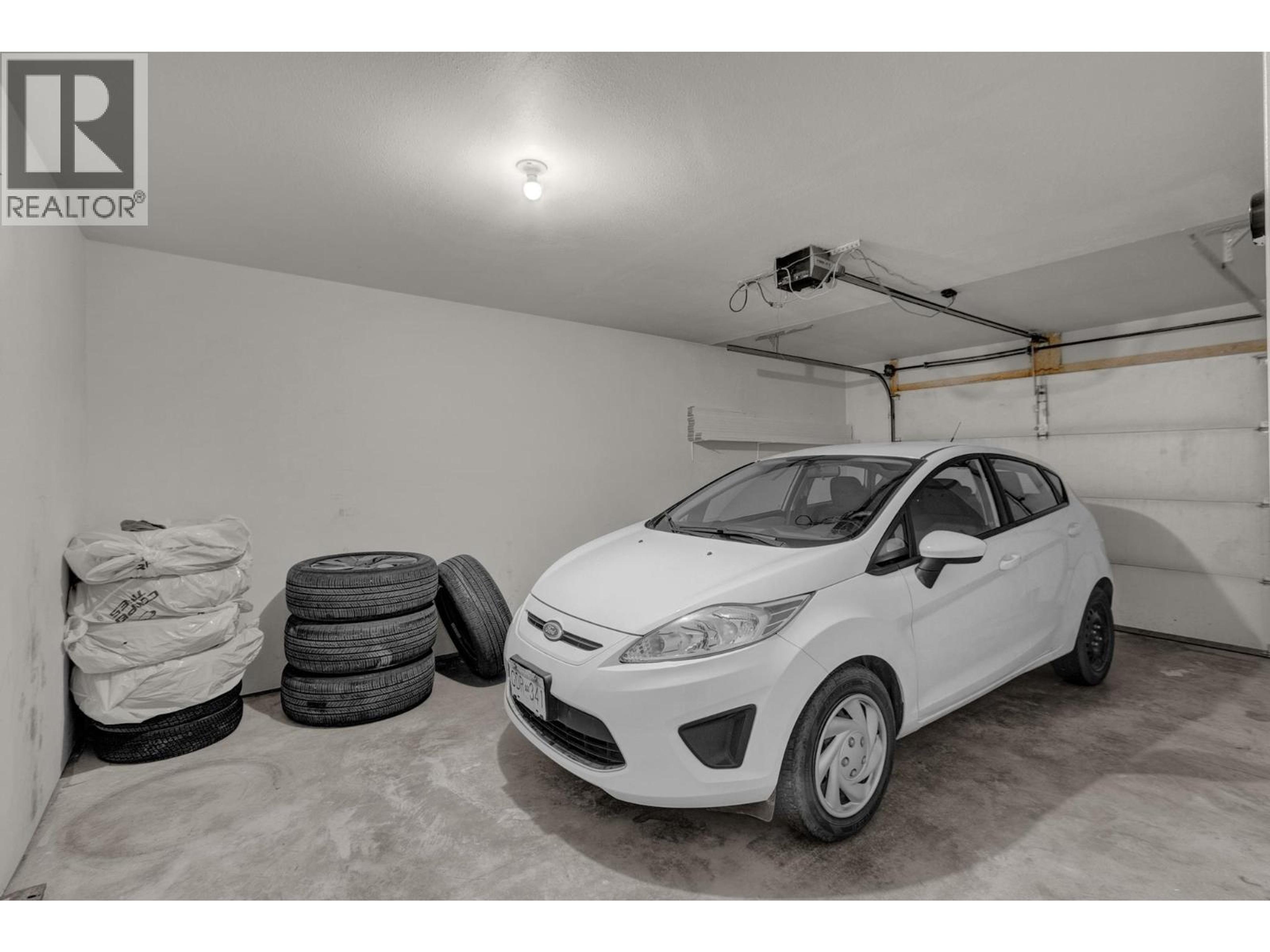 #206 3363 WESTWOOD DRIVE - 26