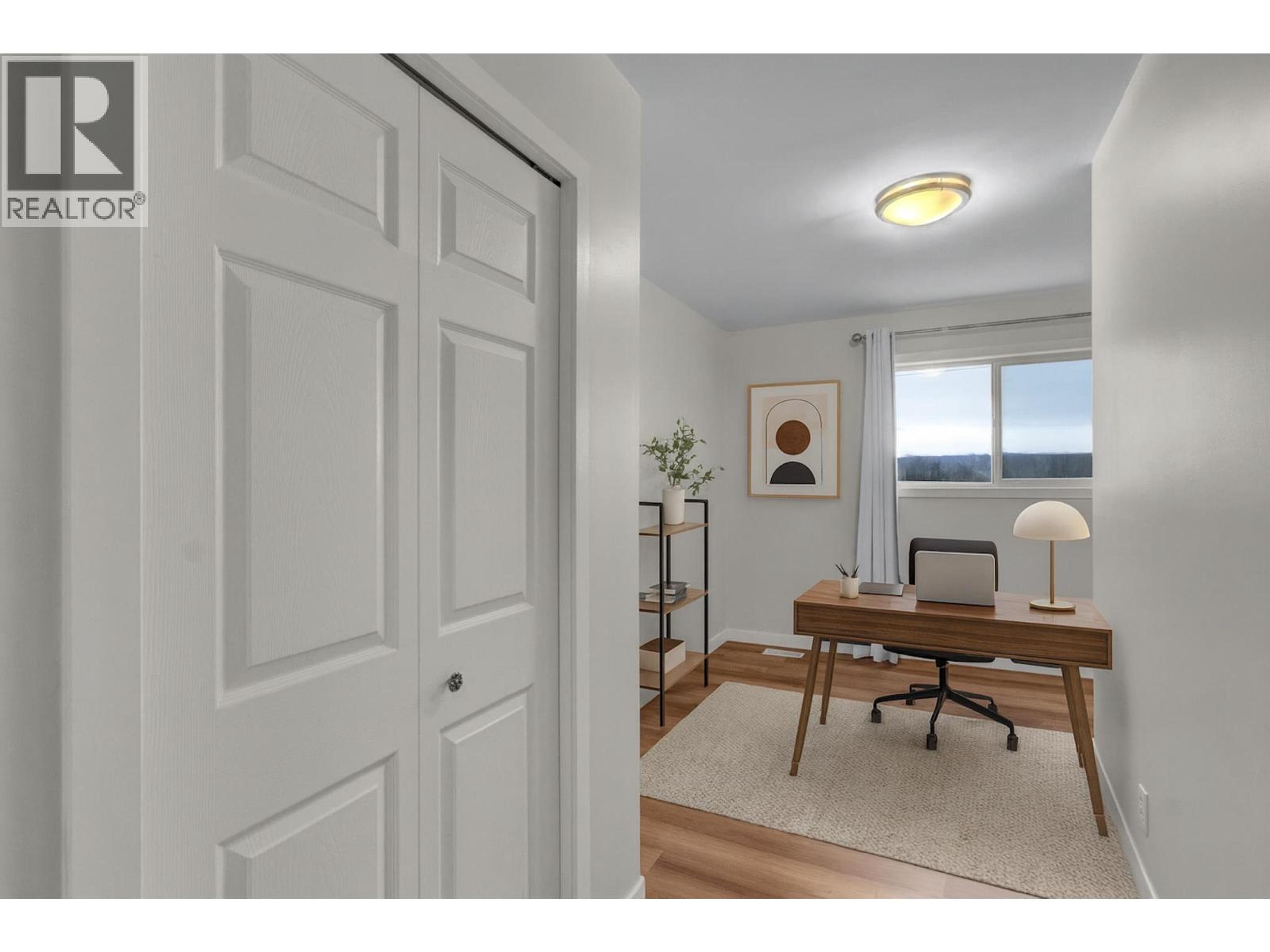 #206 3363 WESTWOOD DRIVE - 18