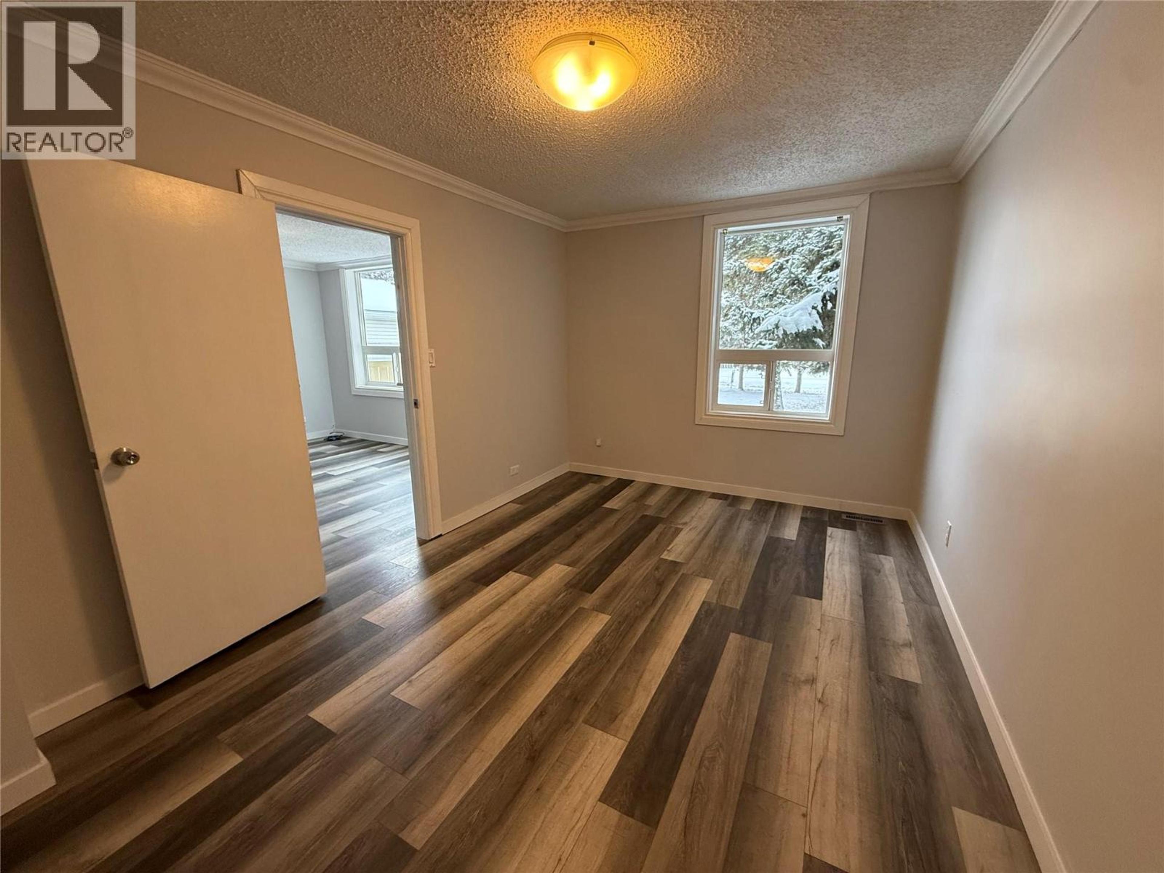 308 99 AVENUE - Image 5