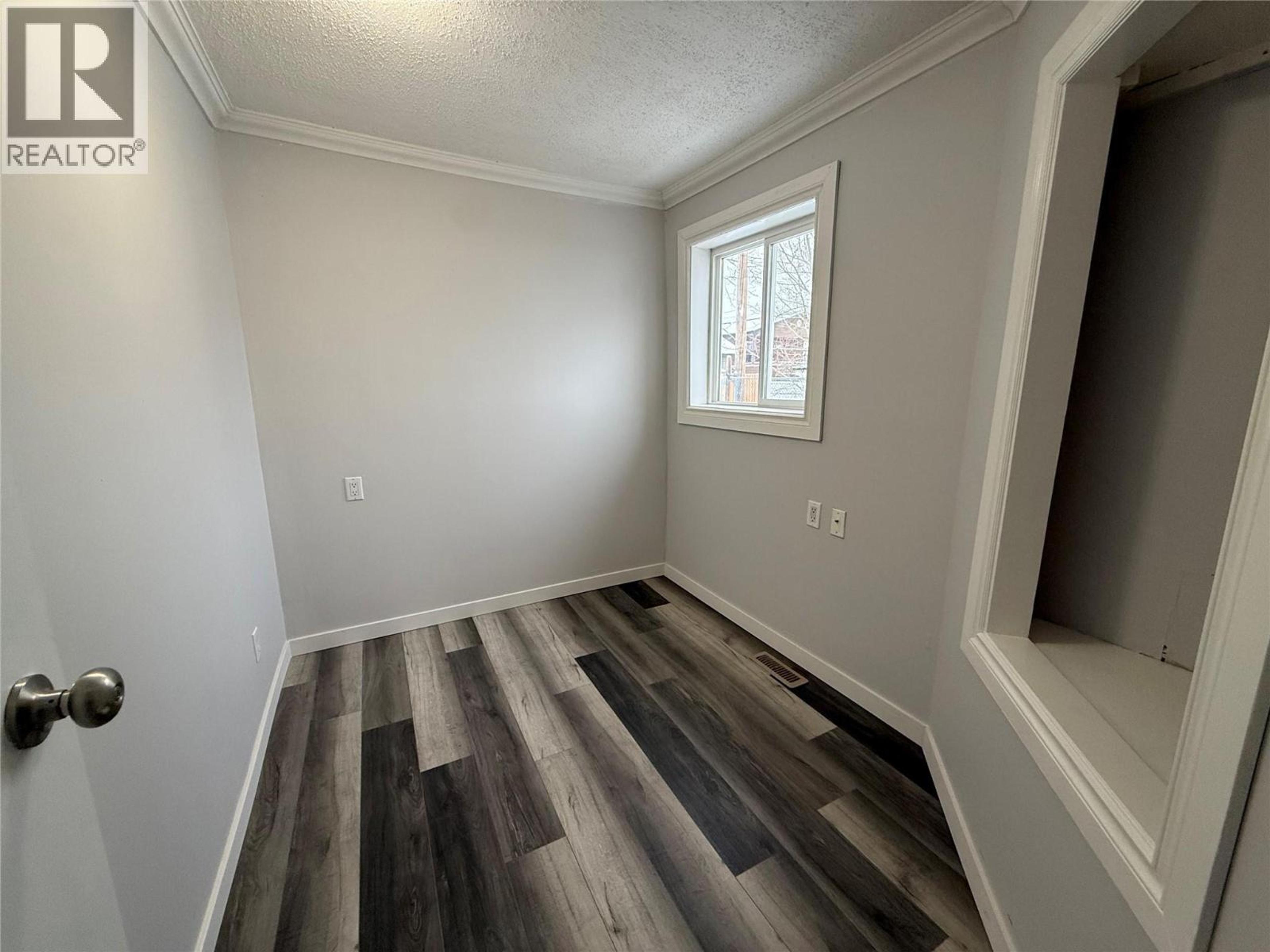 308 99 AVENUE - Image 6