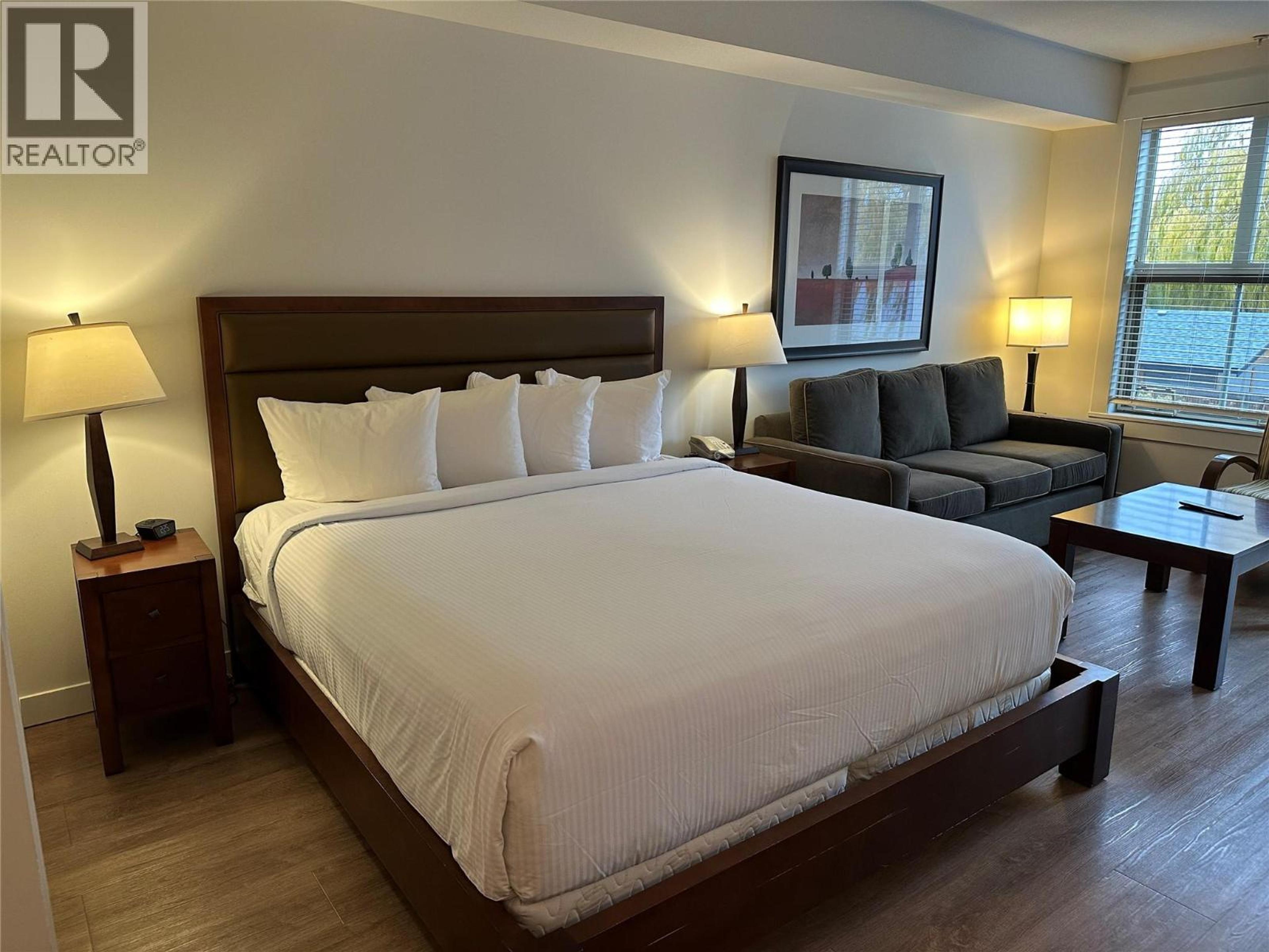 #108 4200 LAKESHORE DRIVE - Image 3