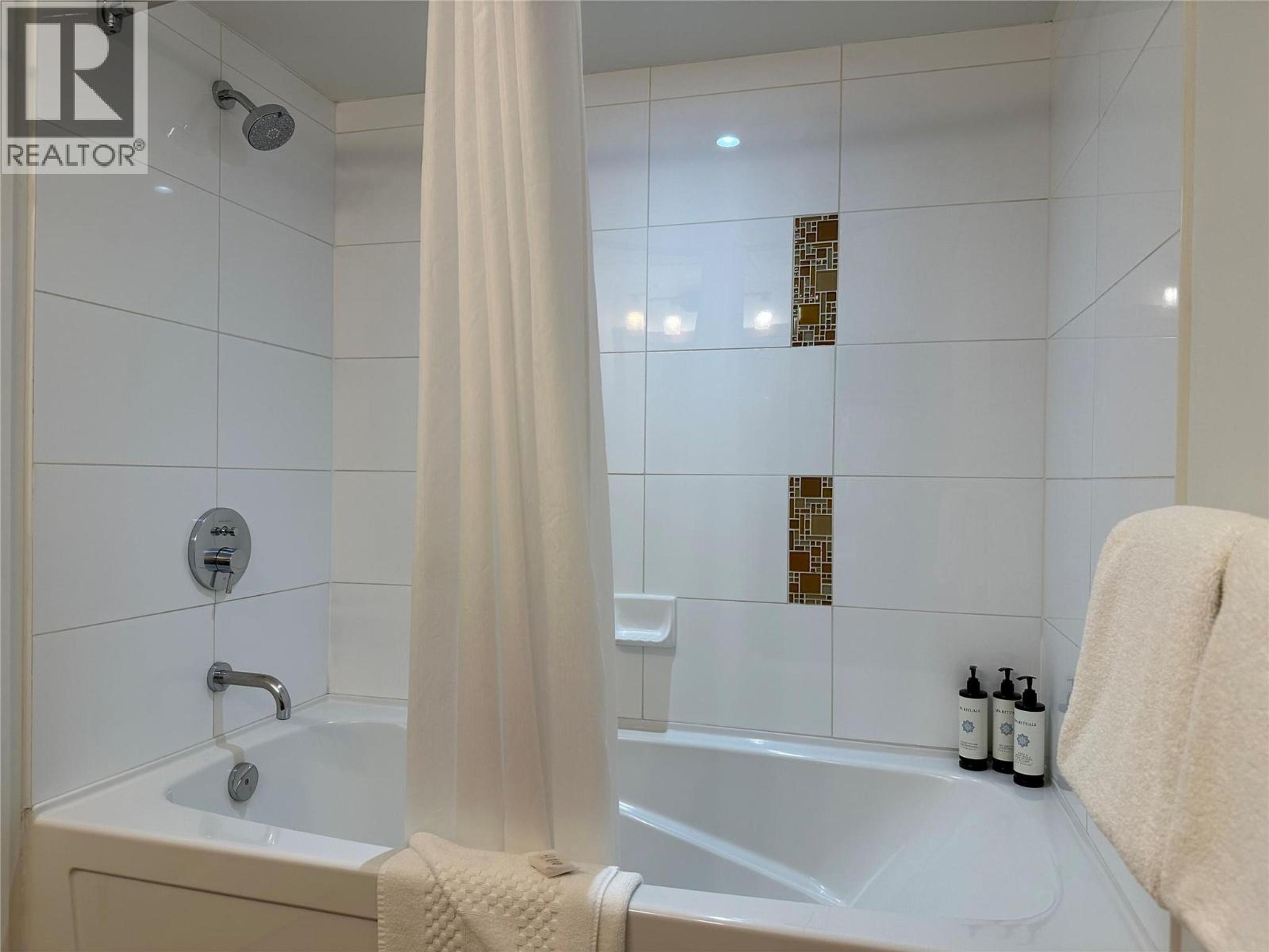 #108 4200 LAKESHORE DRIVE - Image 11