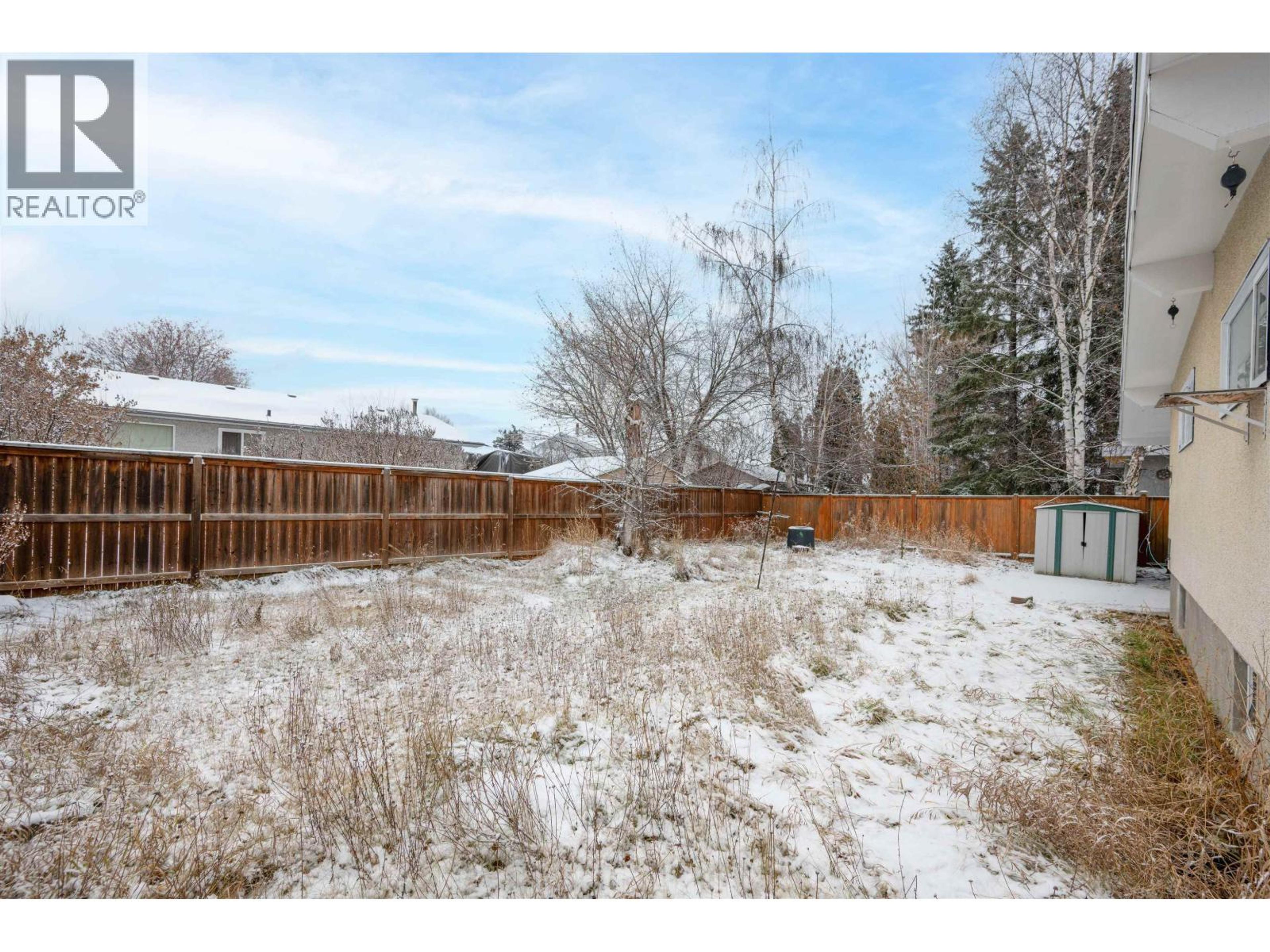 158 FERN CRESCENT - 11