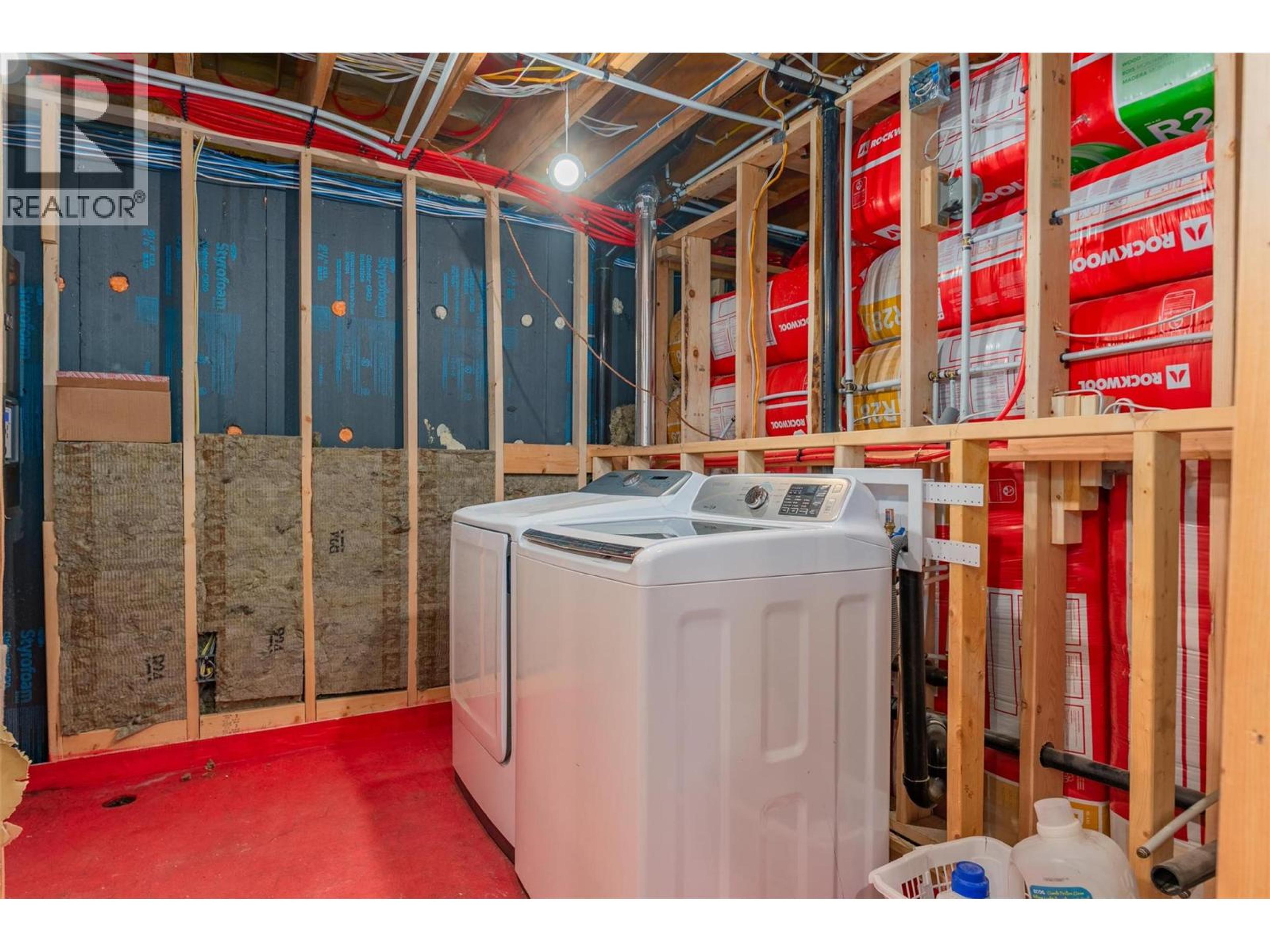 2520 COOK AVENUE - 36