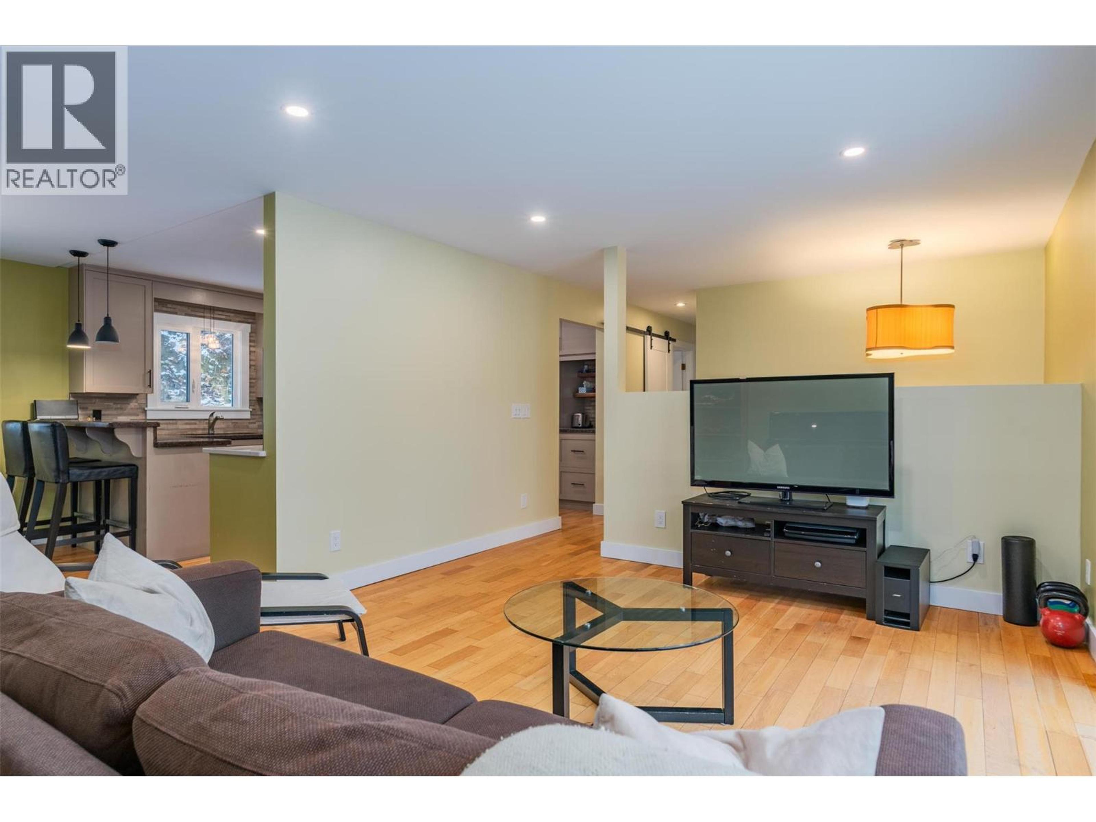 2520 COOK AVENUE - 5