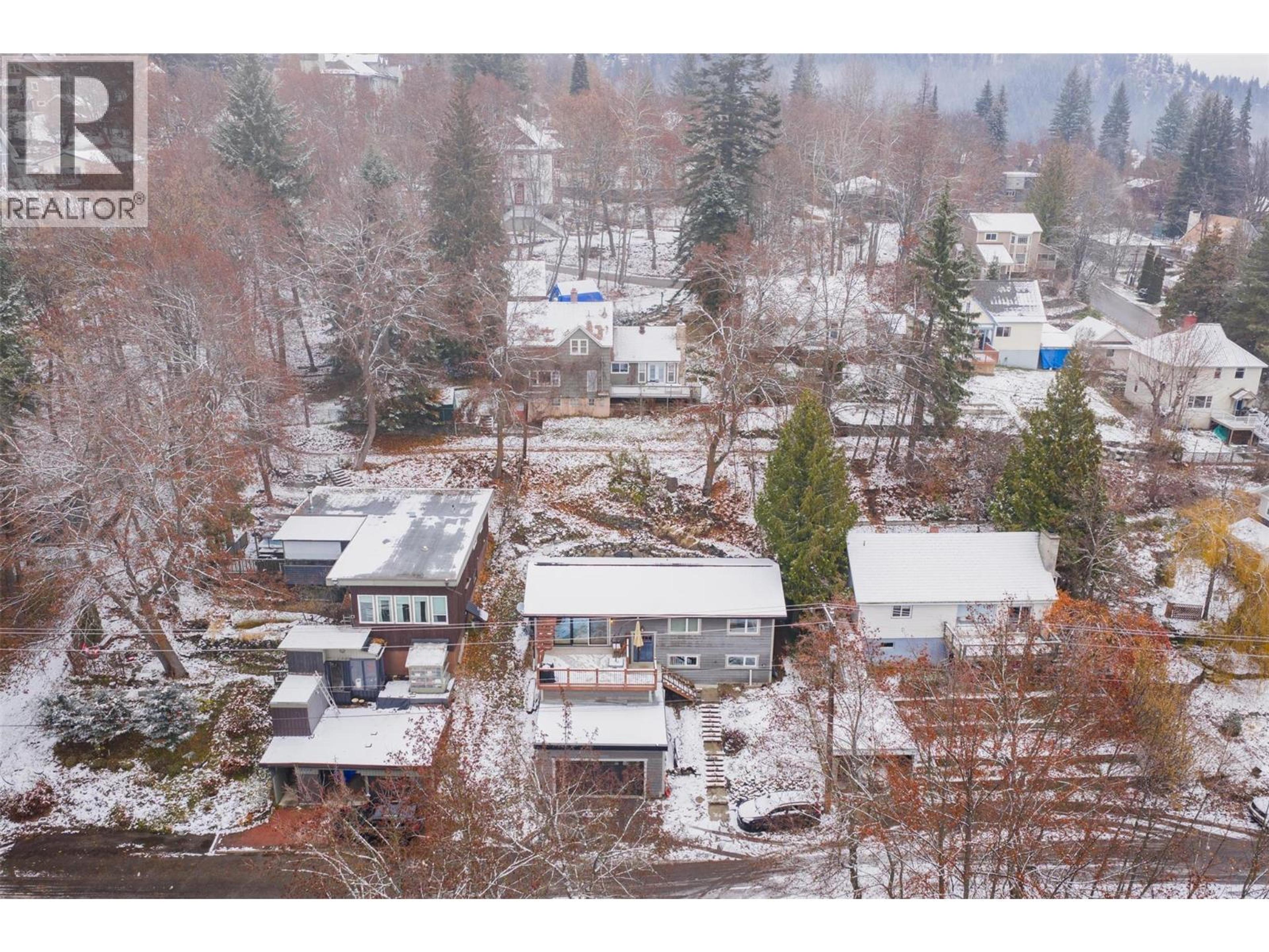 2520 COOK AVENUE - 54