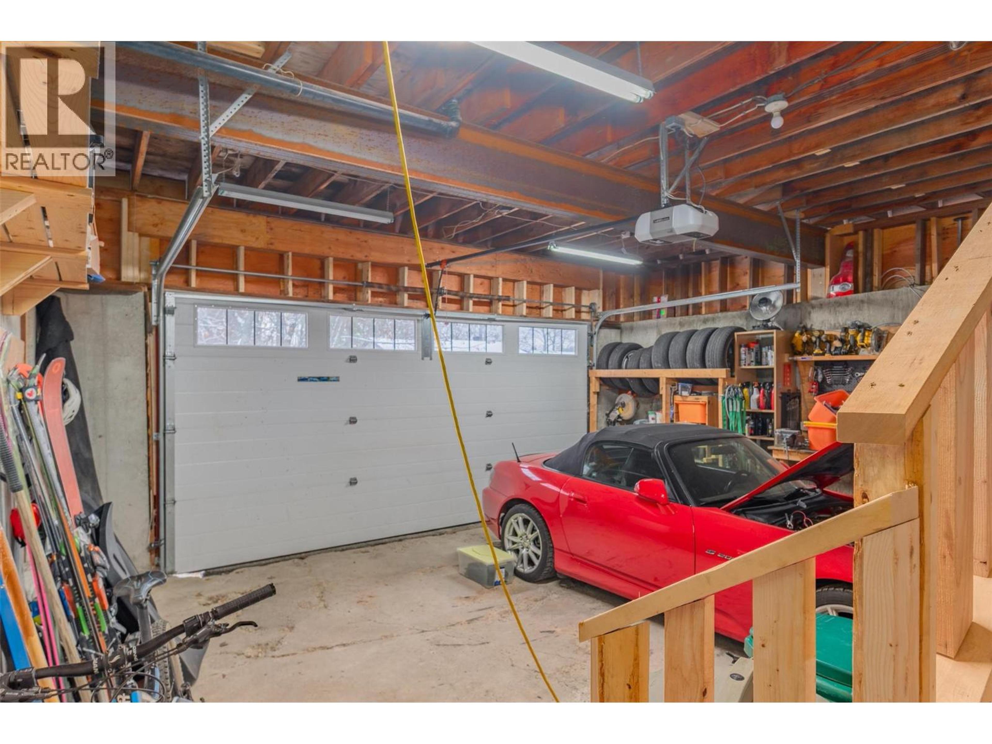 2520 COOK AVENUE - 43