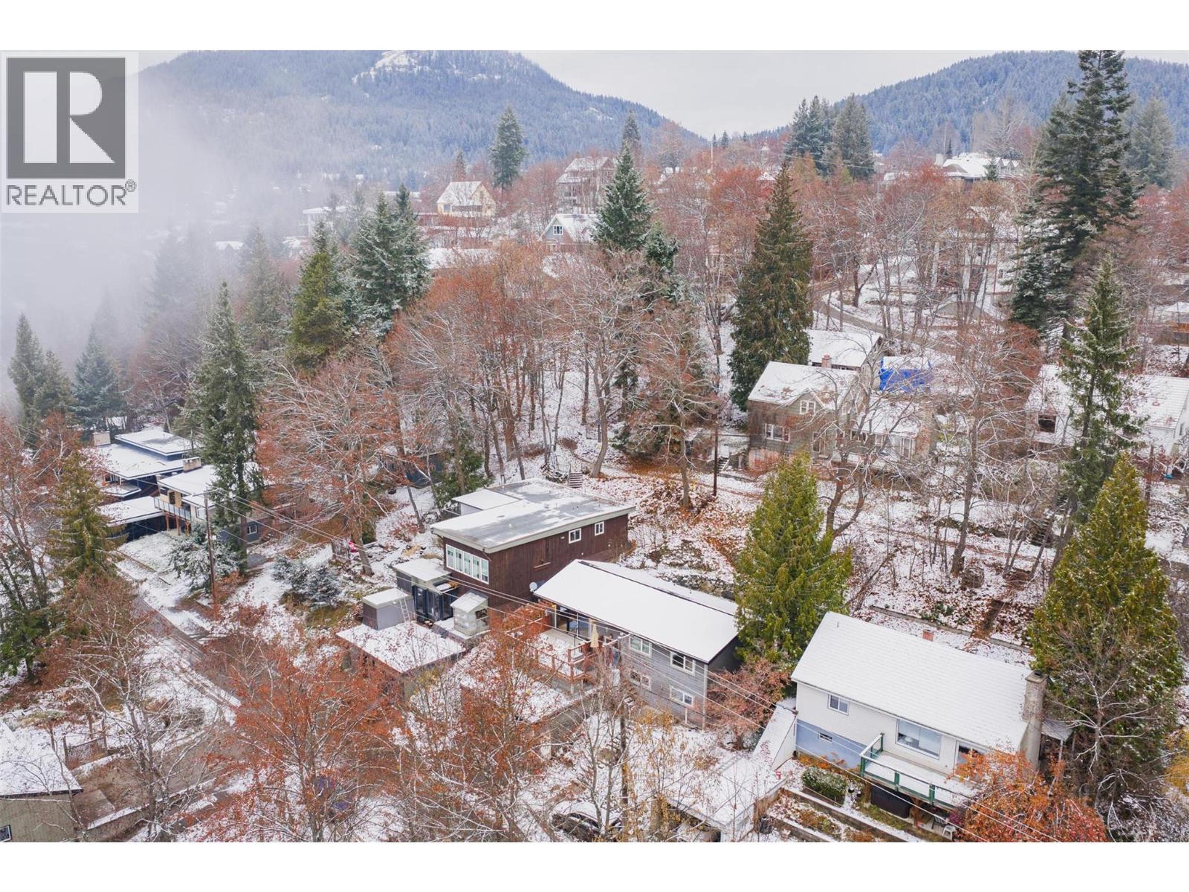 2520 COOK AVENUE - 55