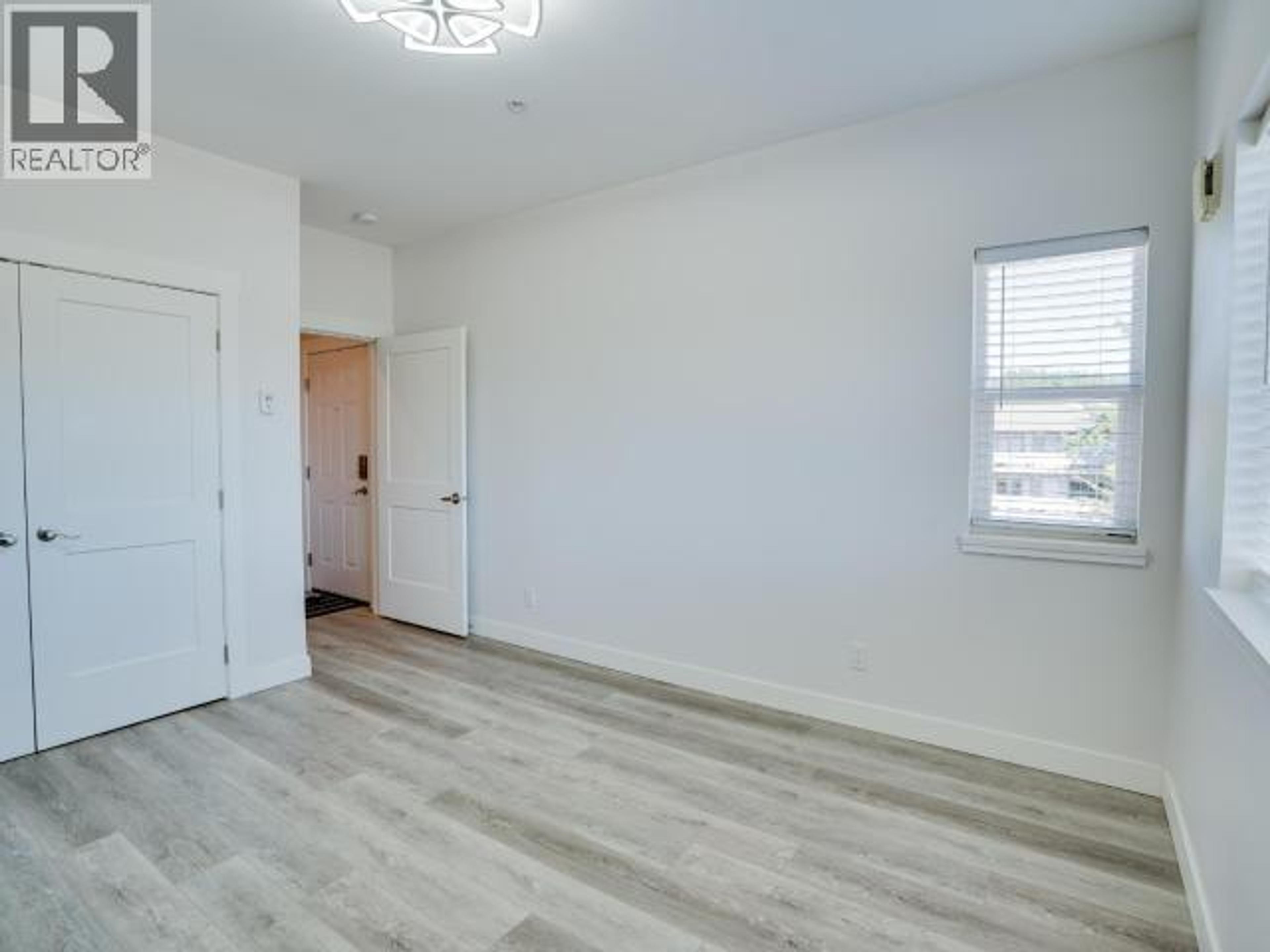 #401 7175 DUNCAN STREET - 14