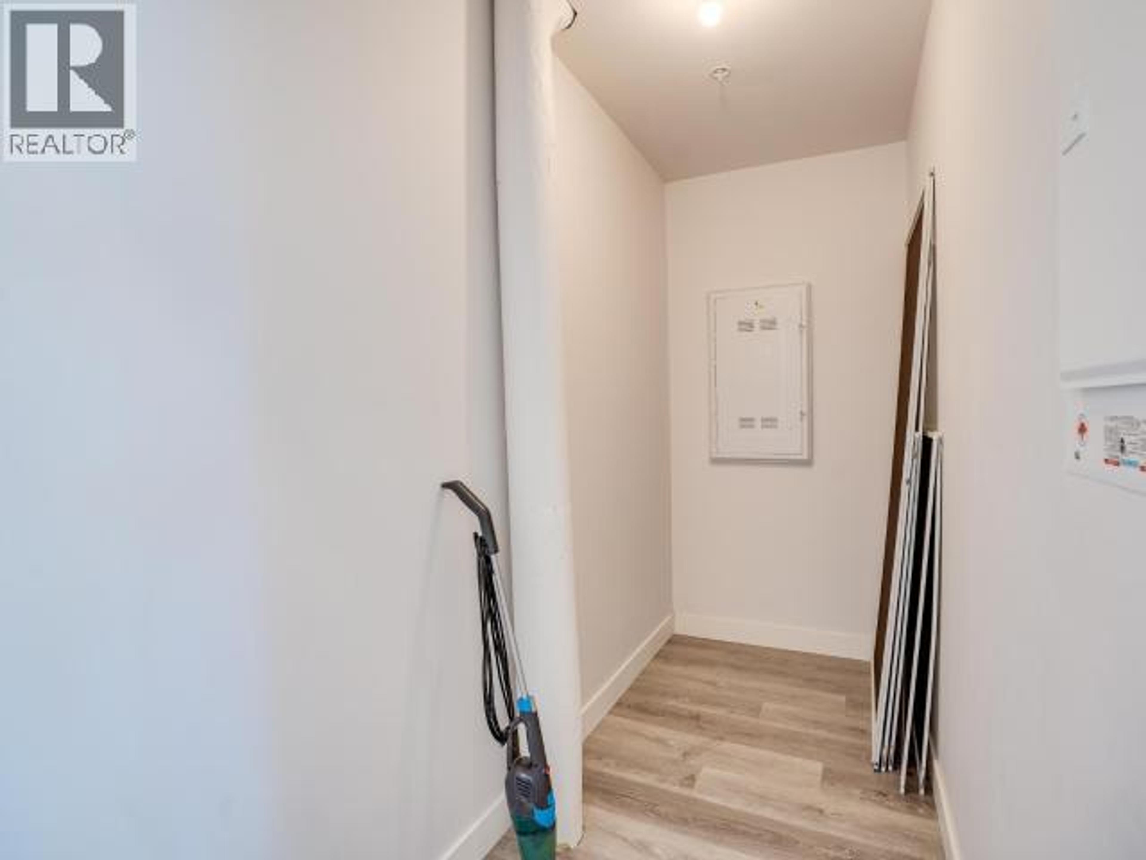 #401 7175 DUNCAN STREET - 19