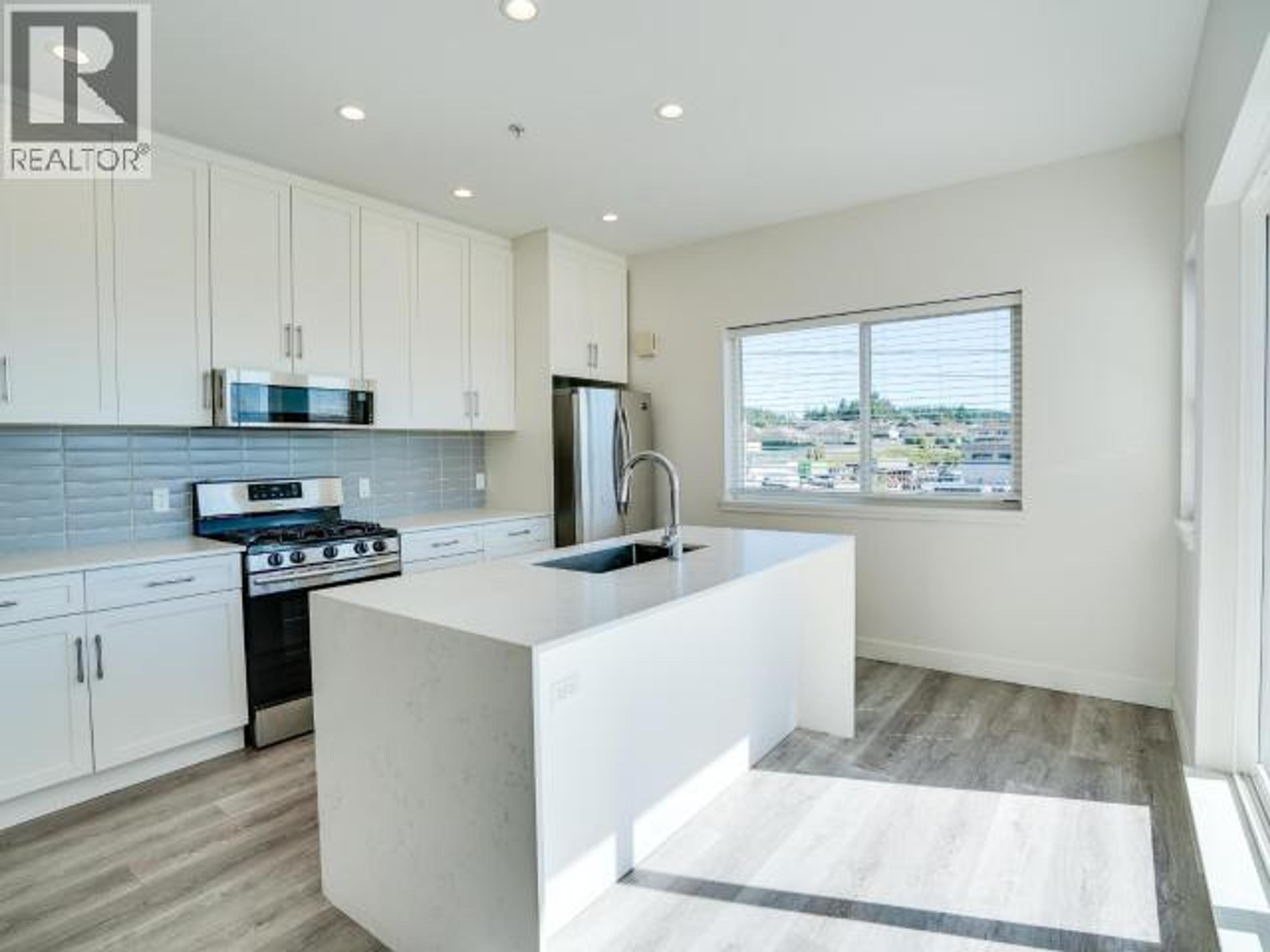 #401 7175 DUNCAN STREET - 5