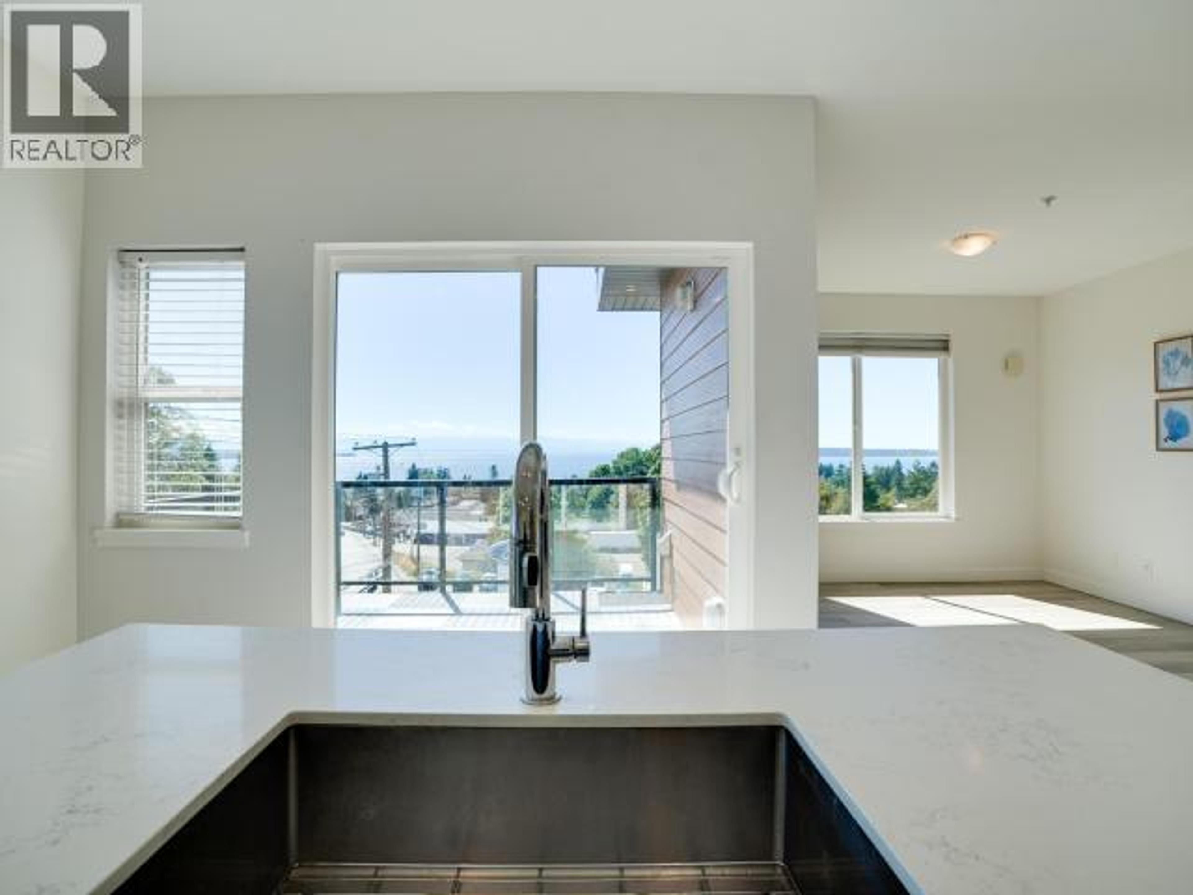 #401 7175 DUNCAN STREET - 6