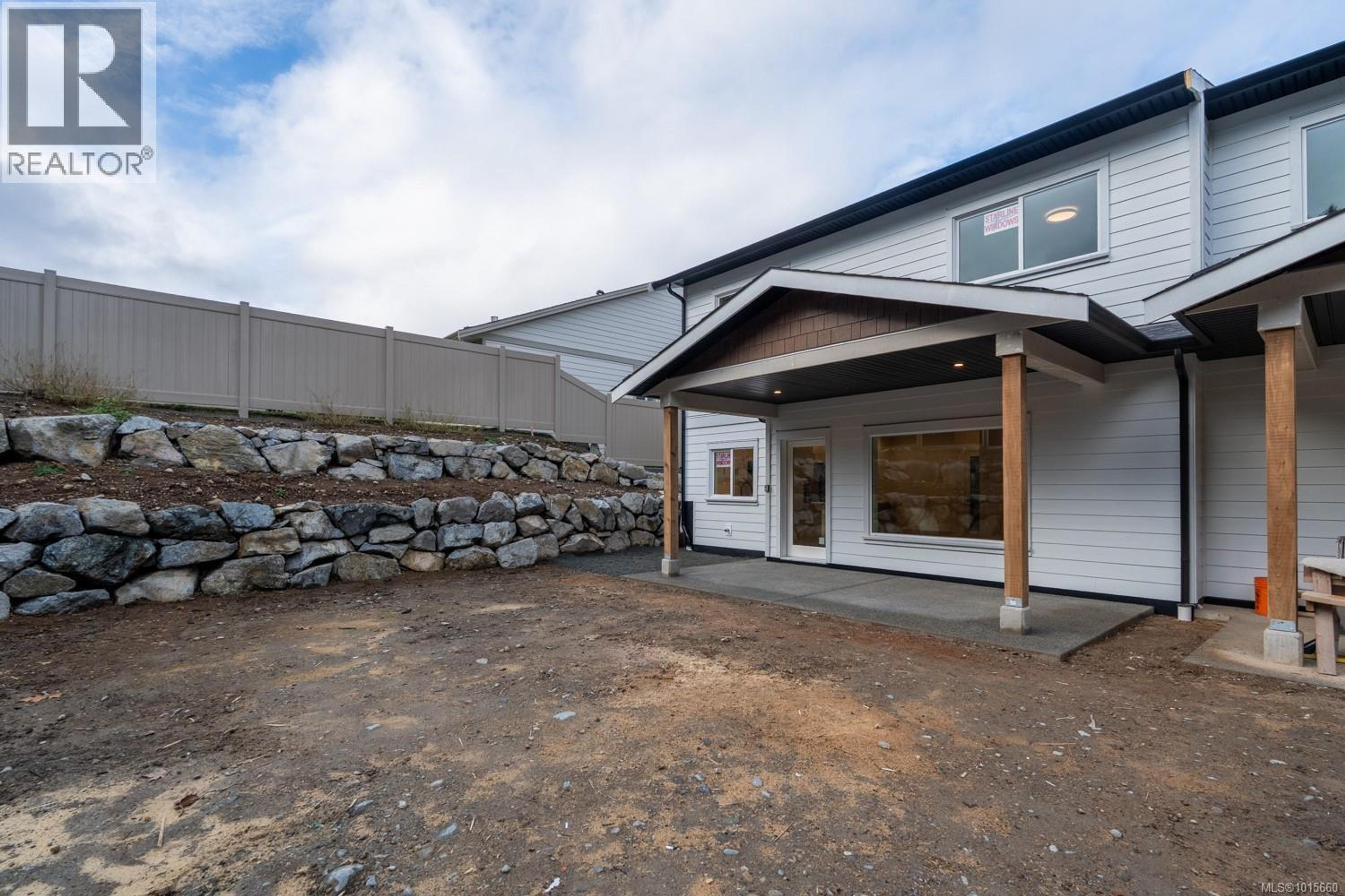 668 SANDERSON RD - 14