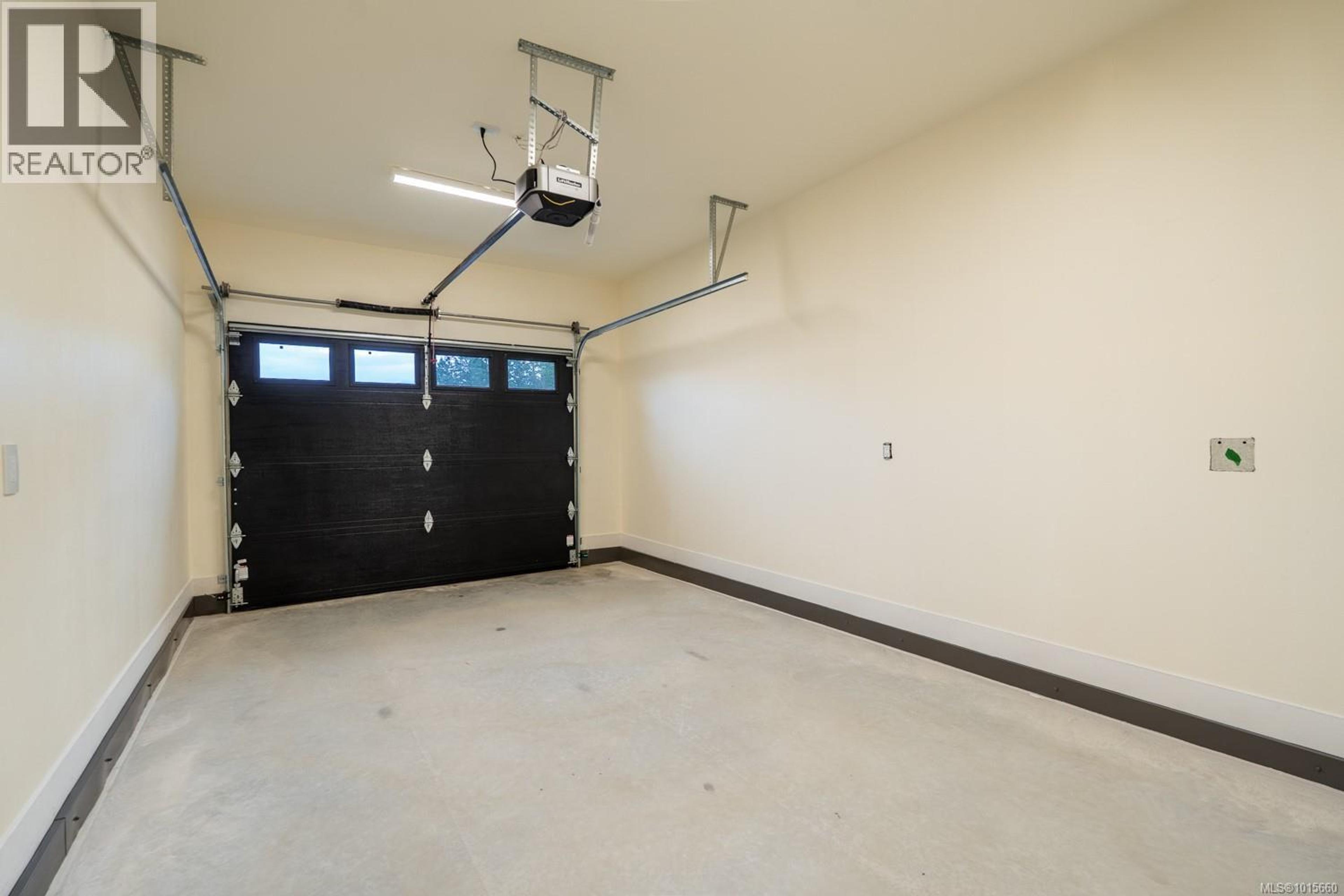 668 SANDERSON RD - 28