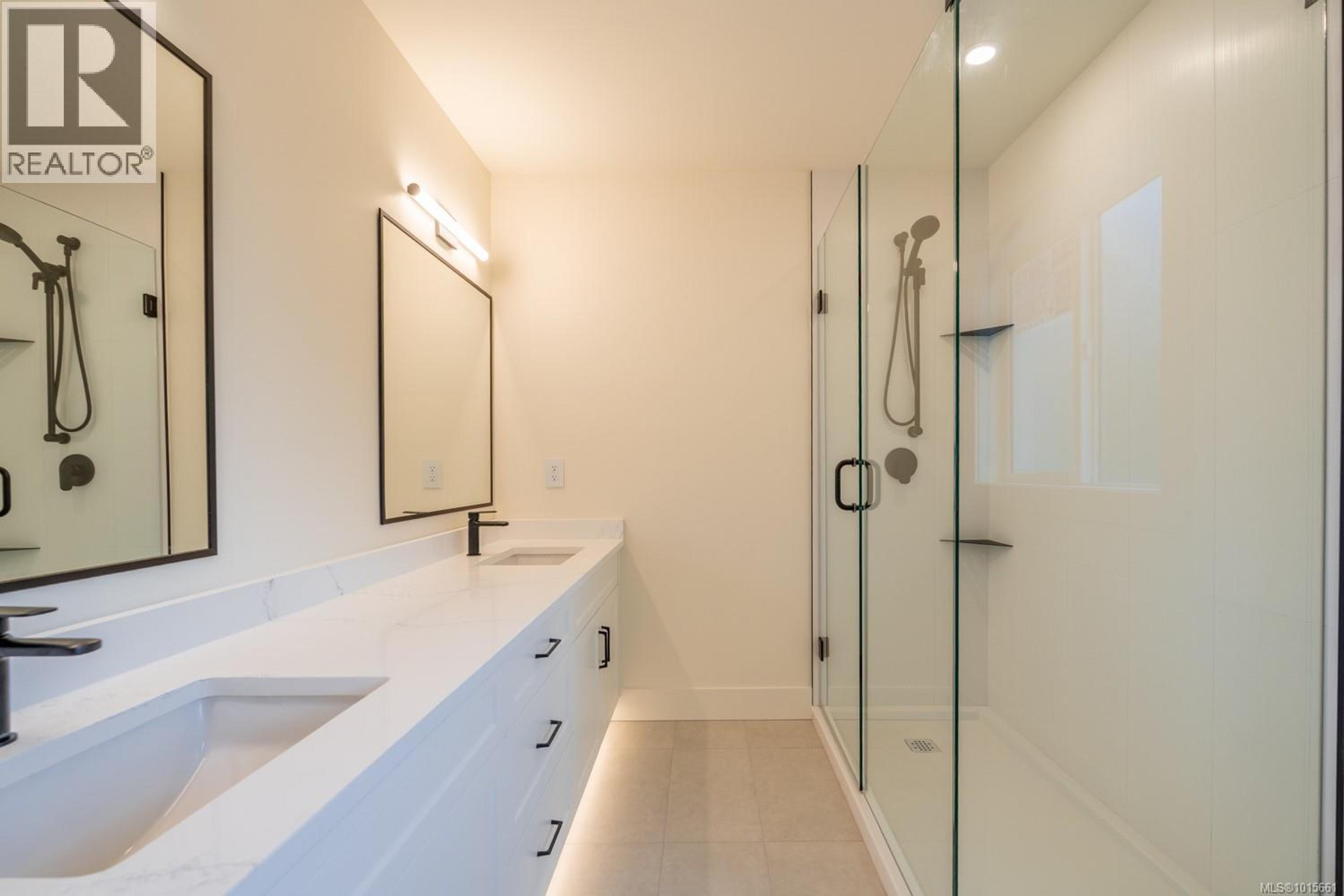 672 SANDERSON RD - 20