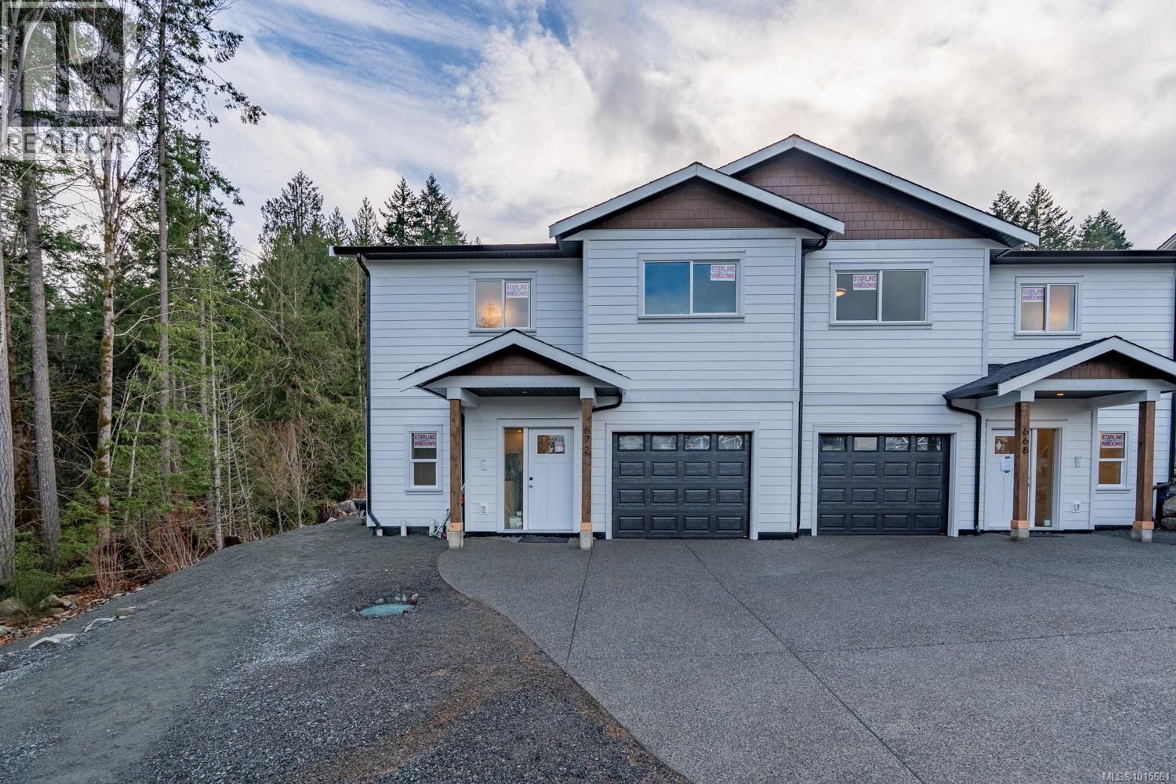 672 SANDERSON RD - 34