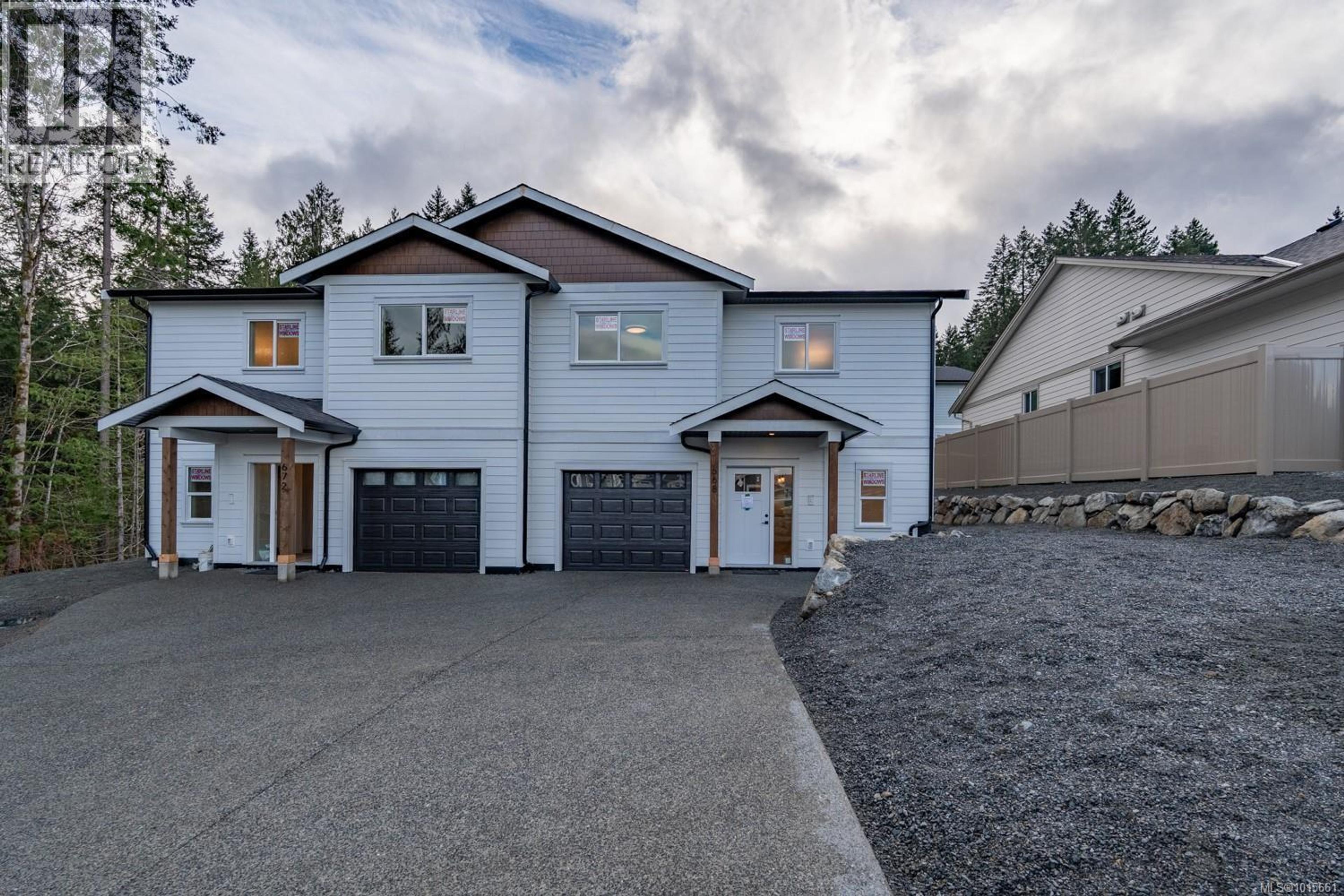 672 SANDERSON RD - 32