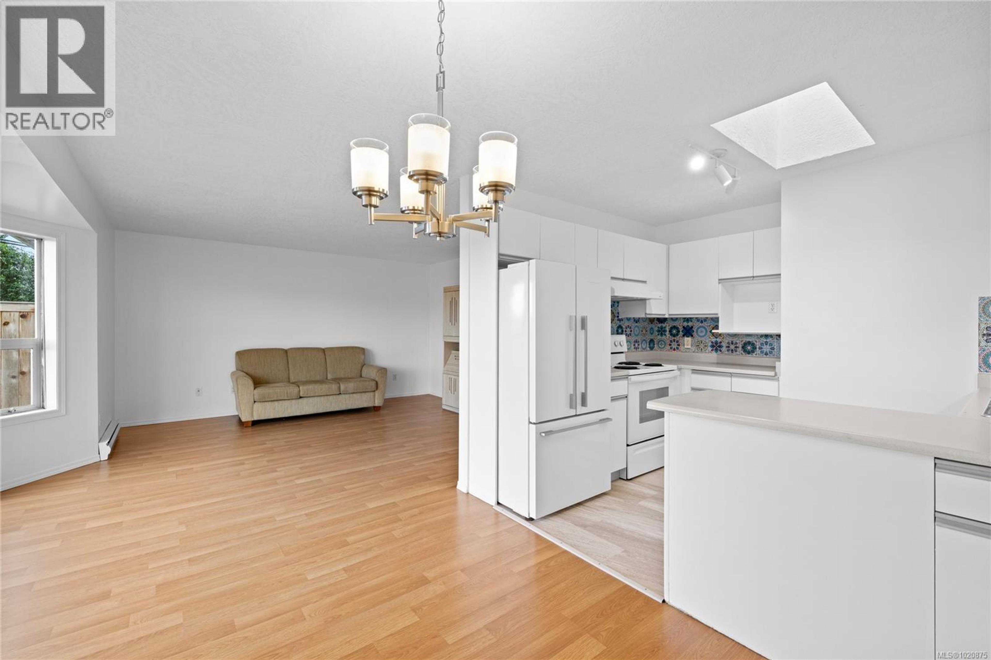 #3 100 FIRST AVE - 13