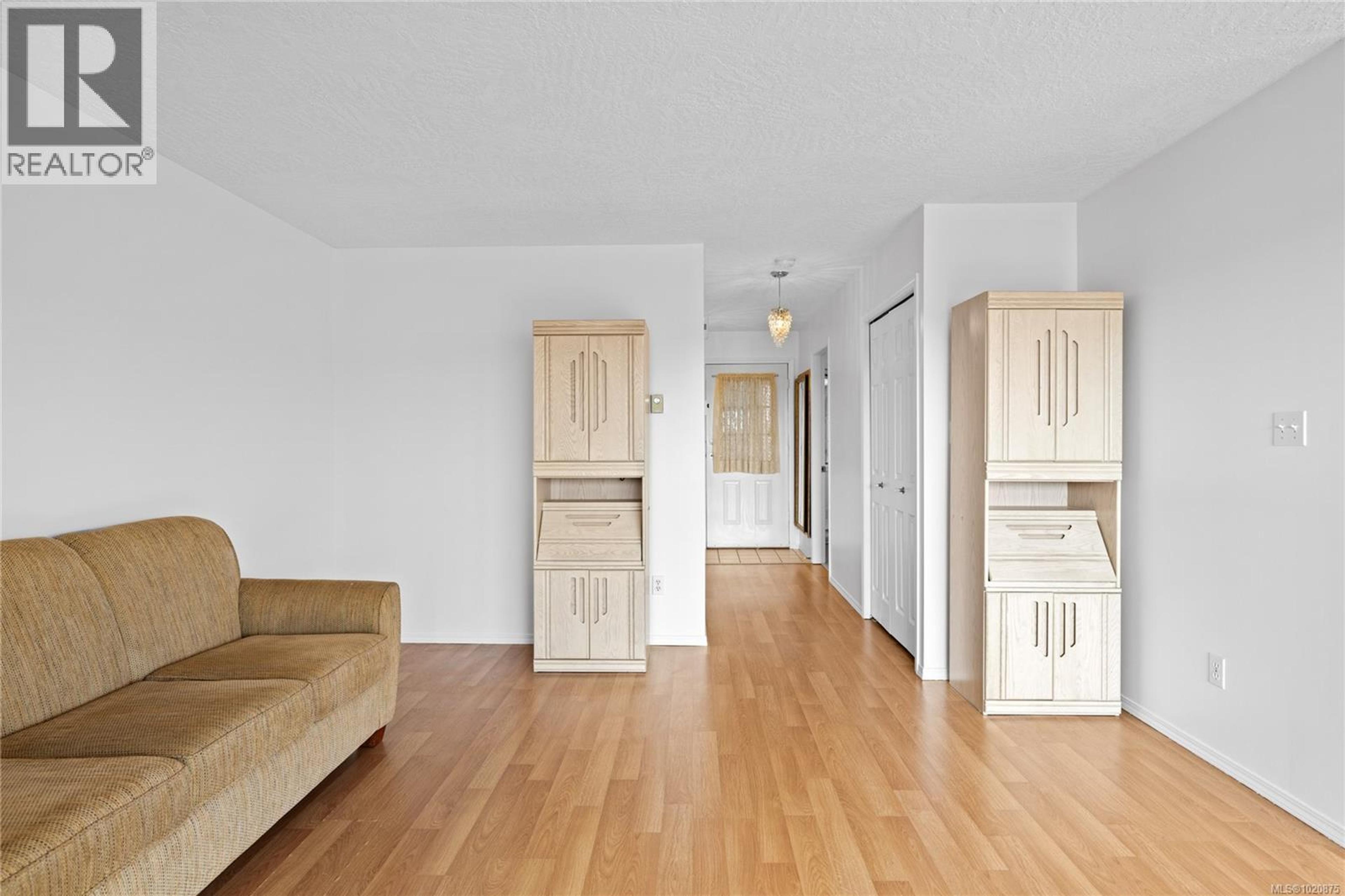 #3 100 FIRST AVE - 15