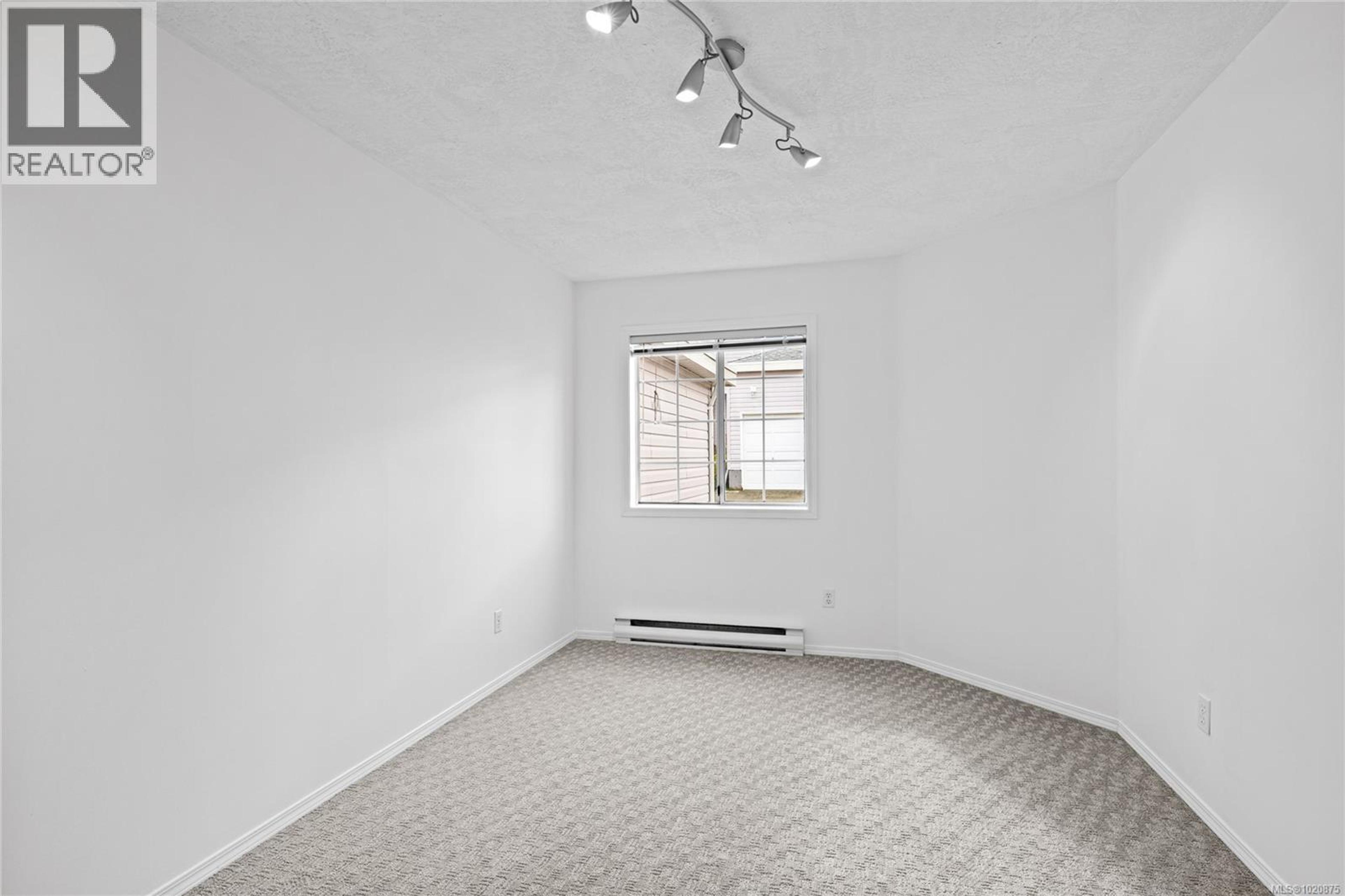 #3 100 FIRST AVE - 19