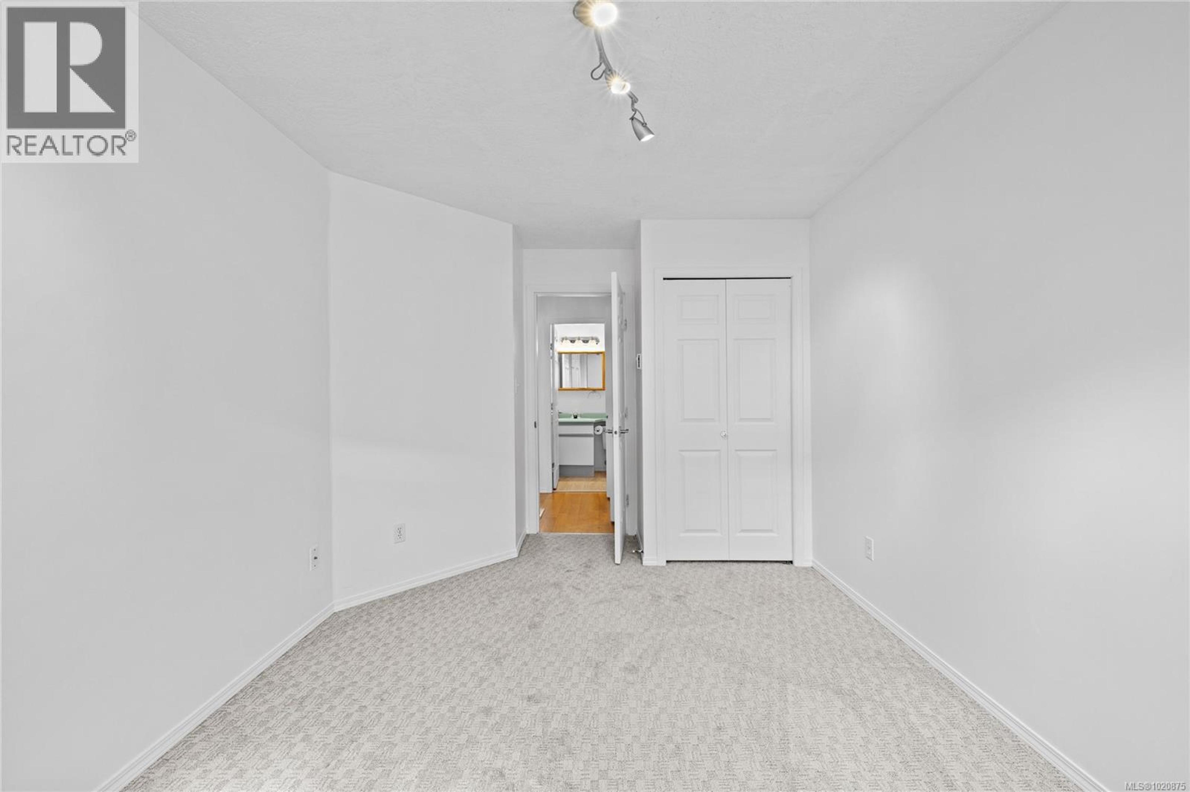 #3 100 FIRST AVE - 20