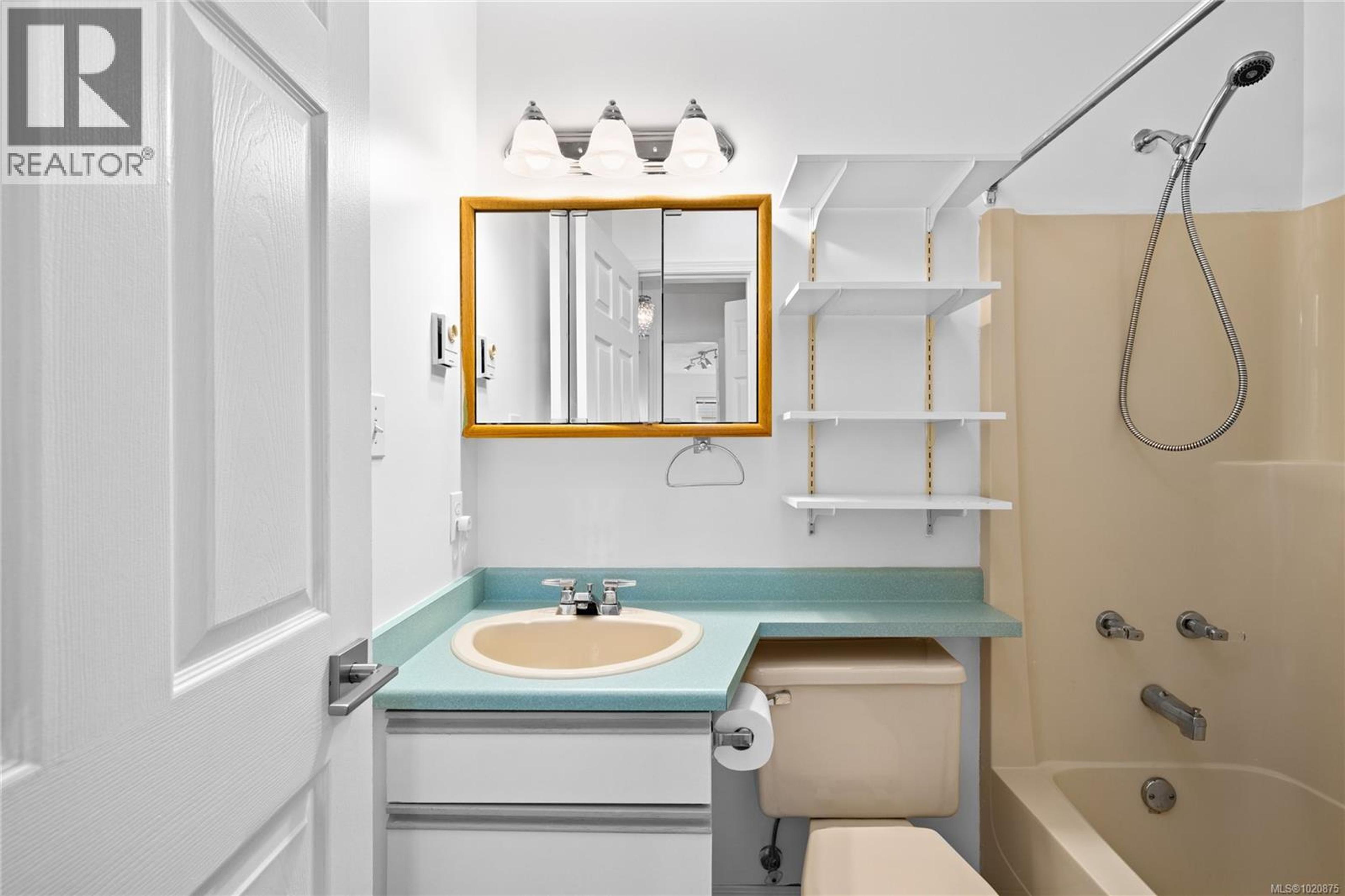 #3 100 FIRST AVE - 21