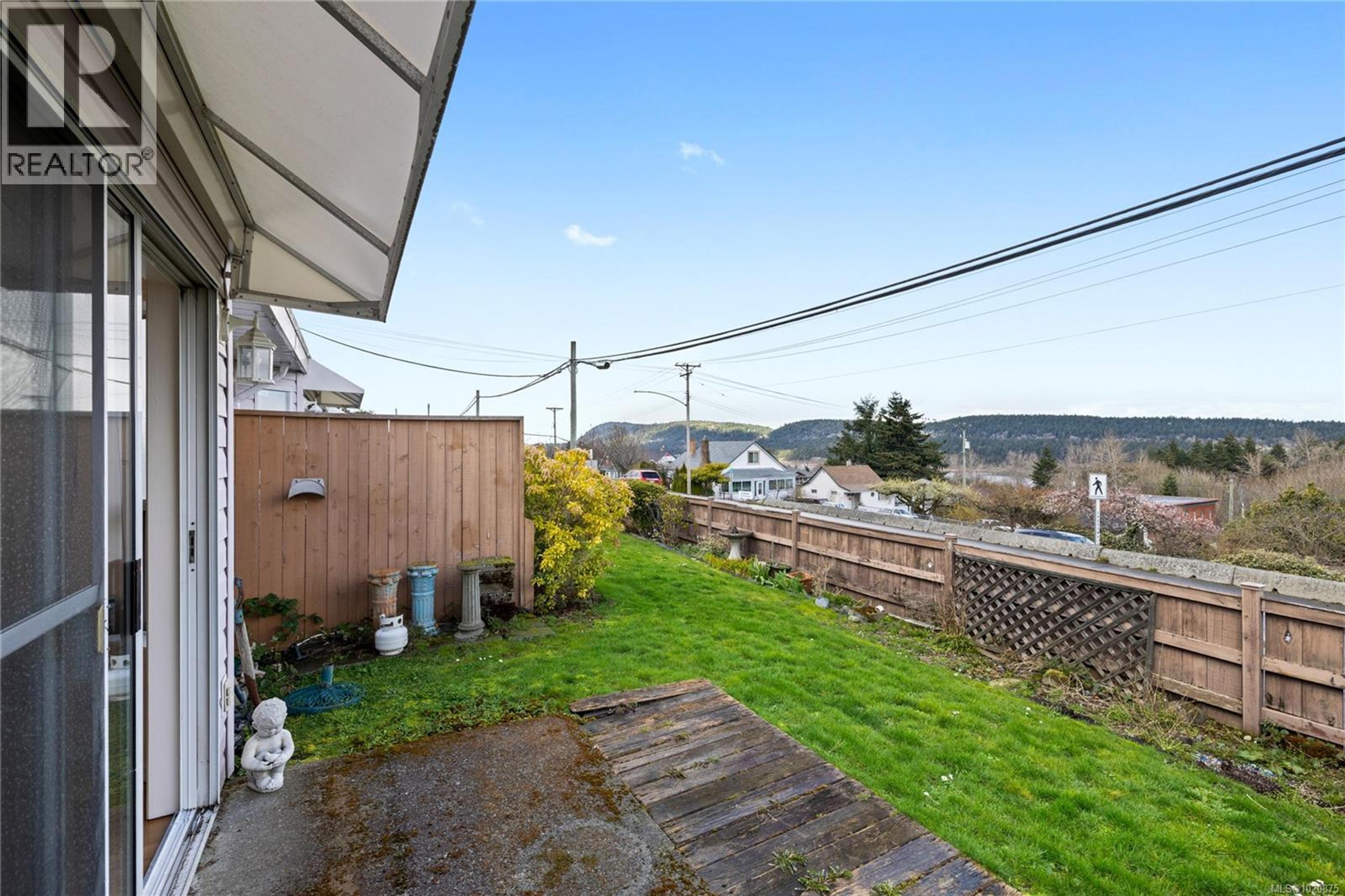 #3 100 FIRST AVE - 25