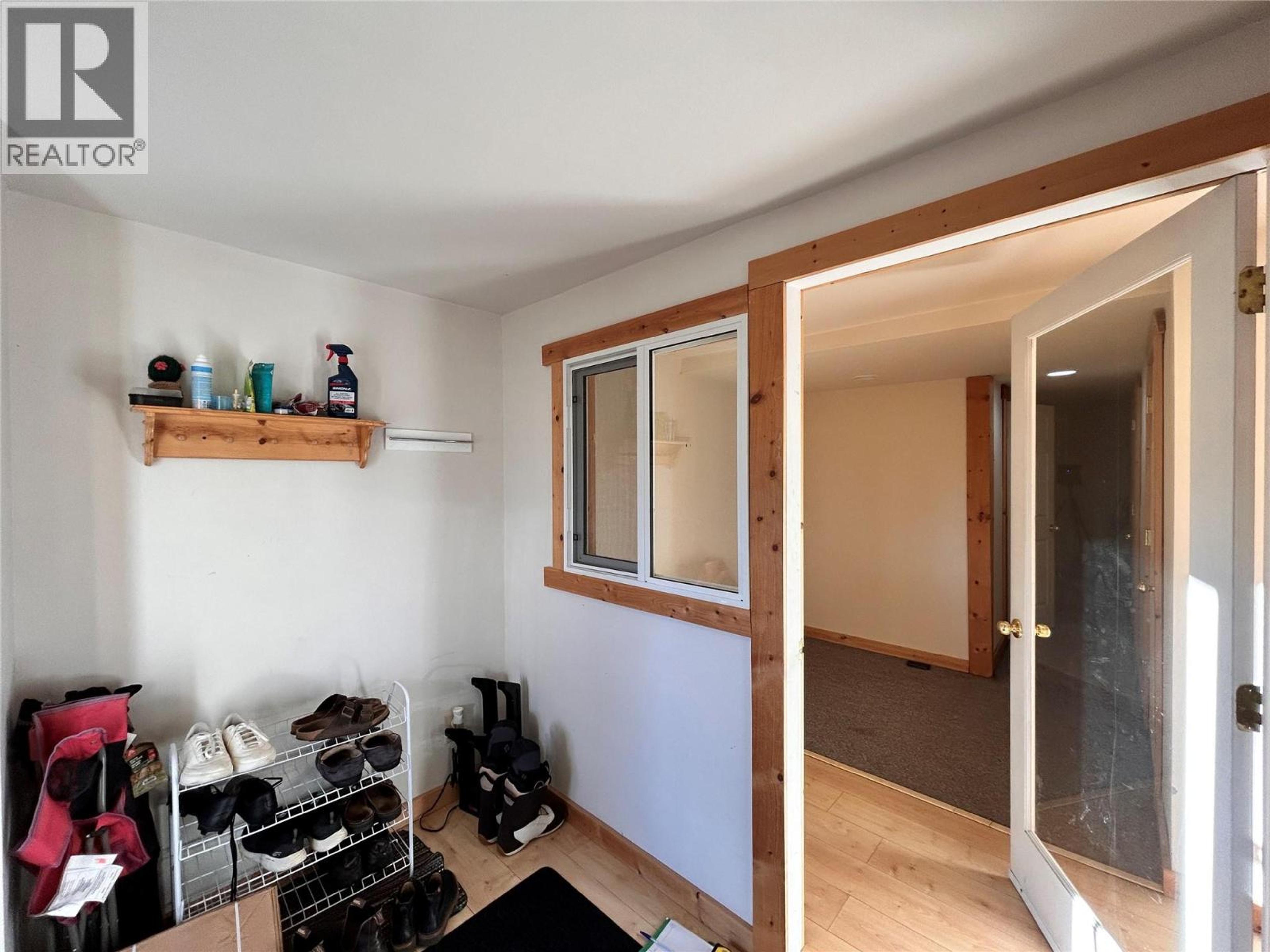 1684 LEROI AVENUE - 5