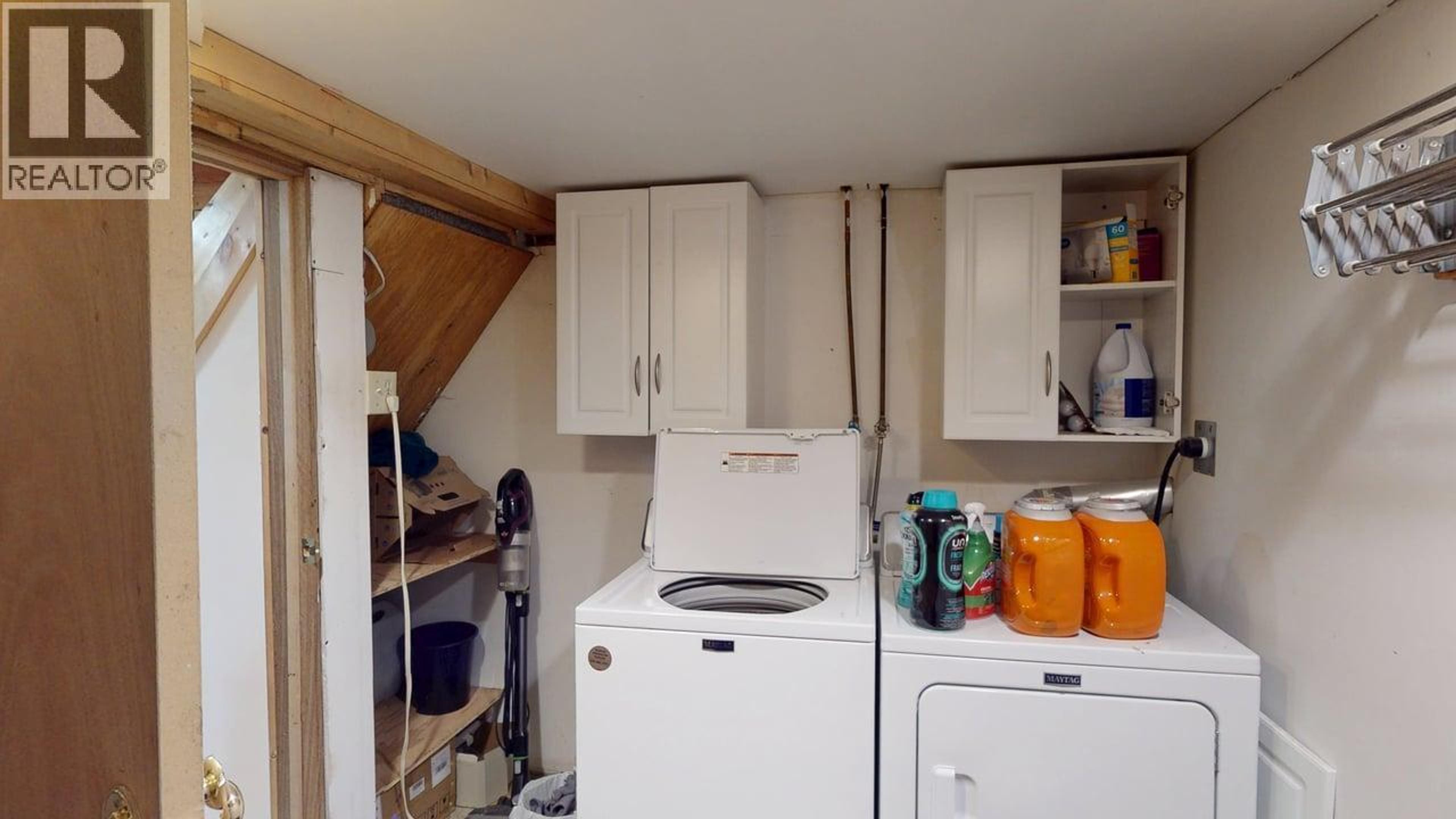 1684 LEROI AVENUE - 15