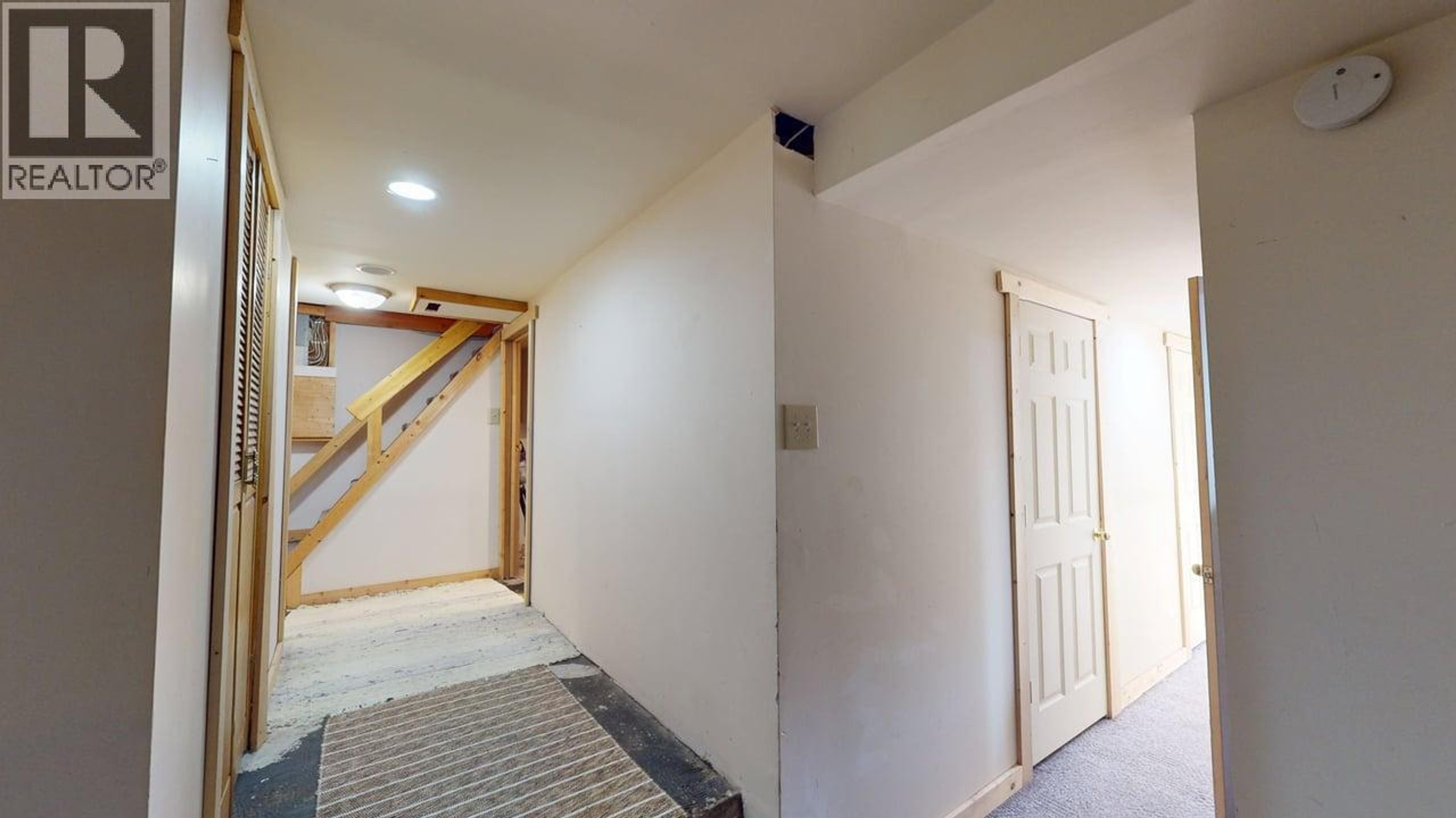 1684 LEROI AVENUE - 13