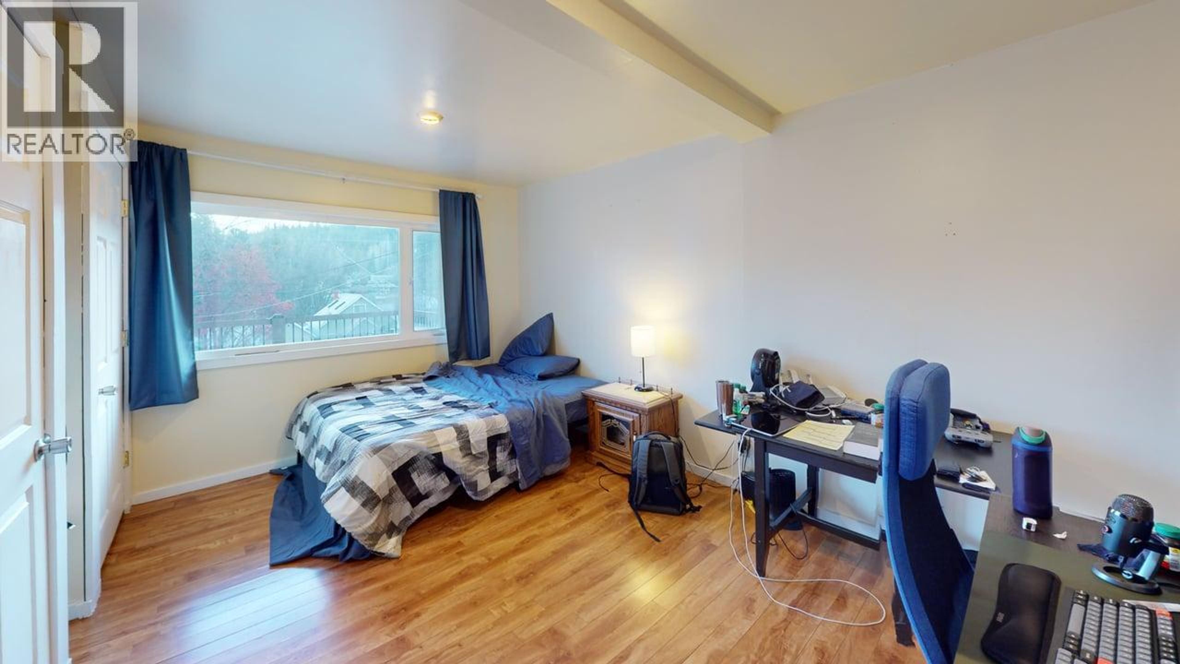 1684 LEROI AVENUE - 29