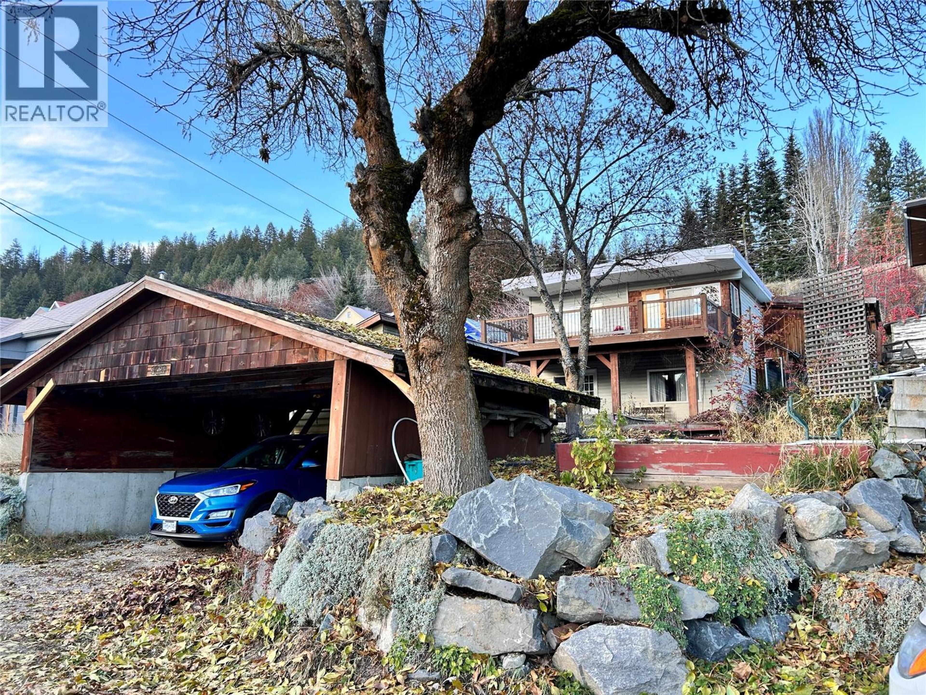 1684 LEROI AVENUE - 44