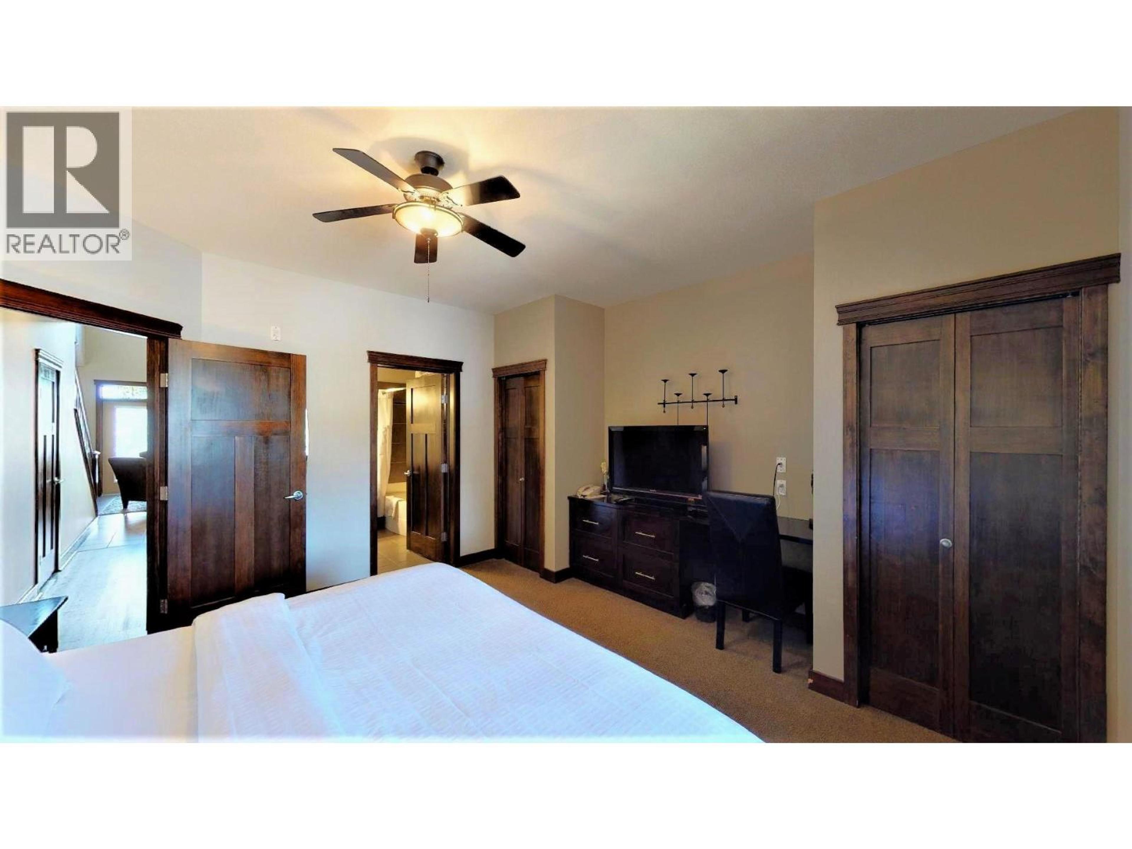 #735 M1 700 BIGHORN BOULEVARD - 27