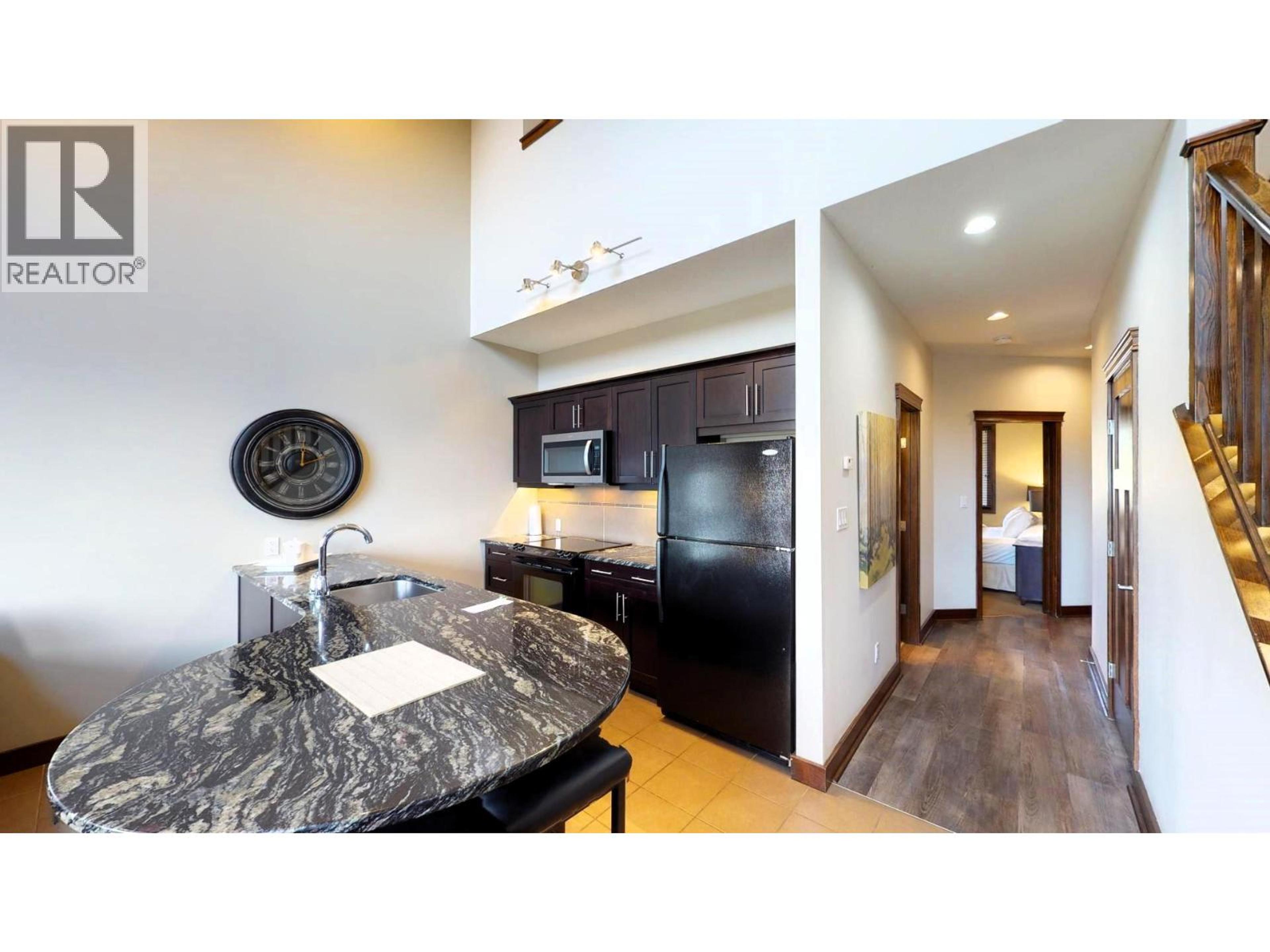 #735 M1 700 BIGHORN BOULEVARD - 22