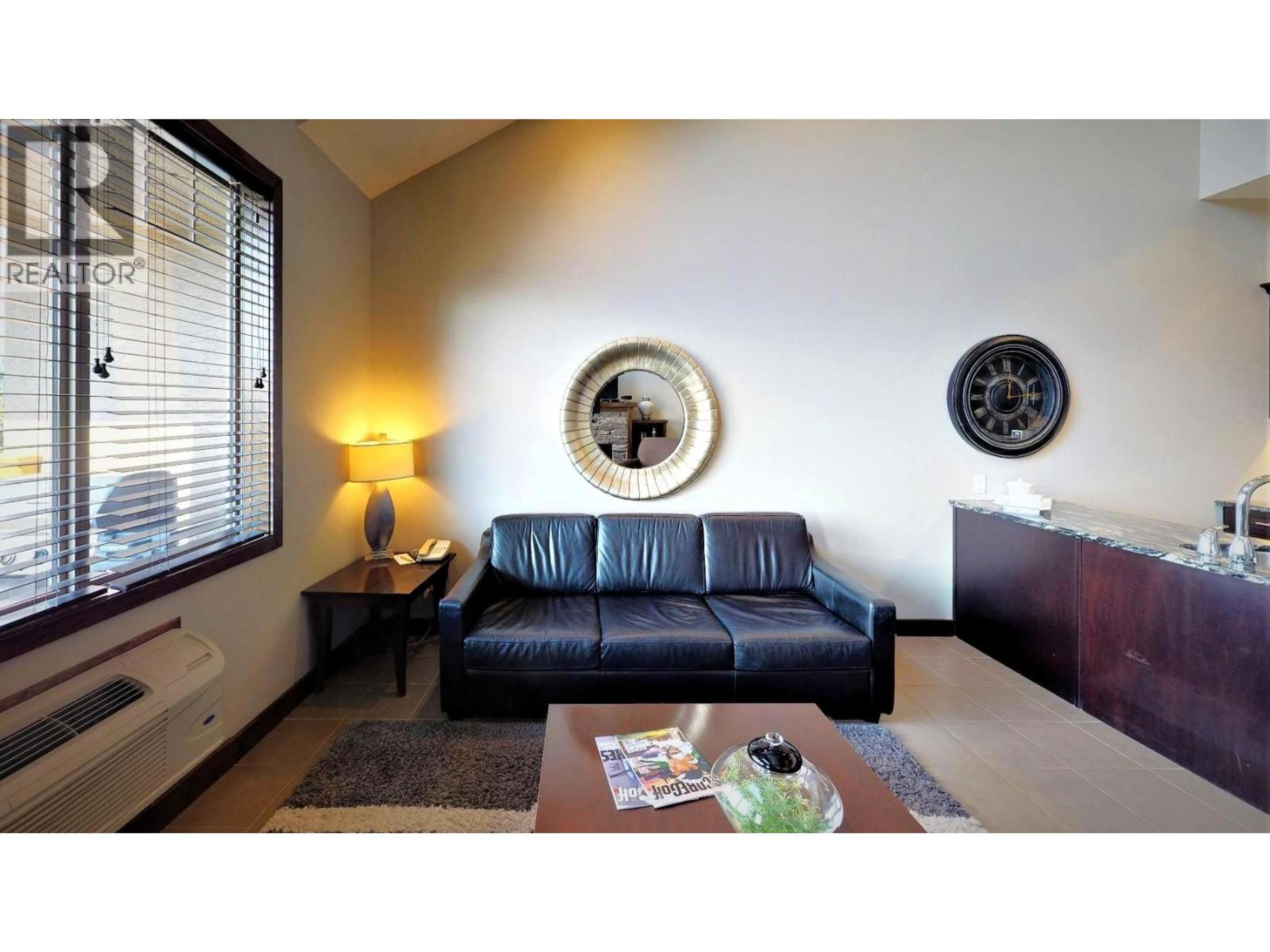 #735 M1 700 BIGHORN BOULEVARD - 4