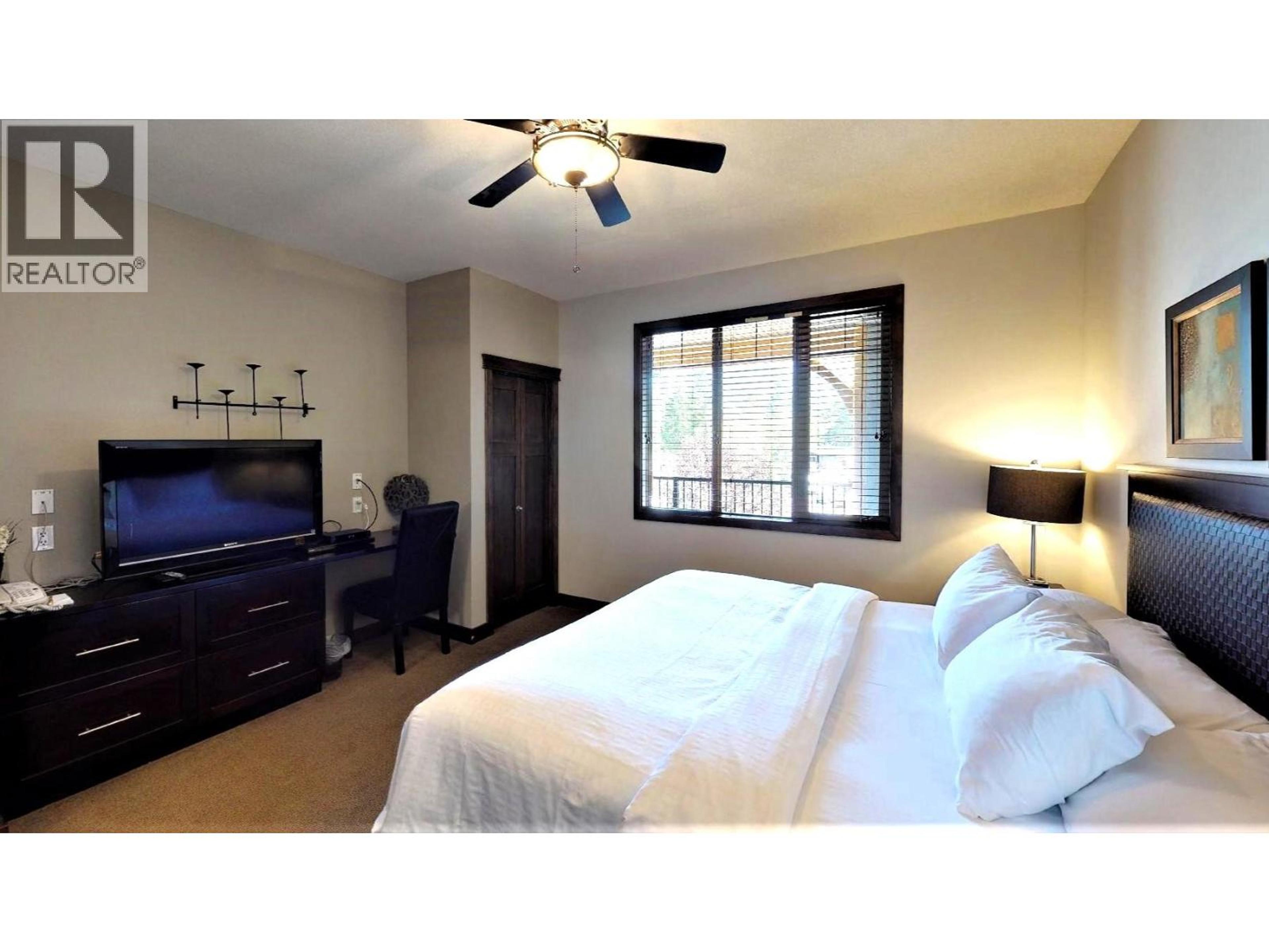 #735 M1 700 BIGHORN BOULEVARD - 23