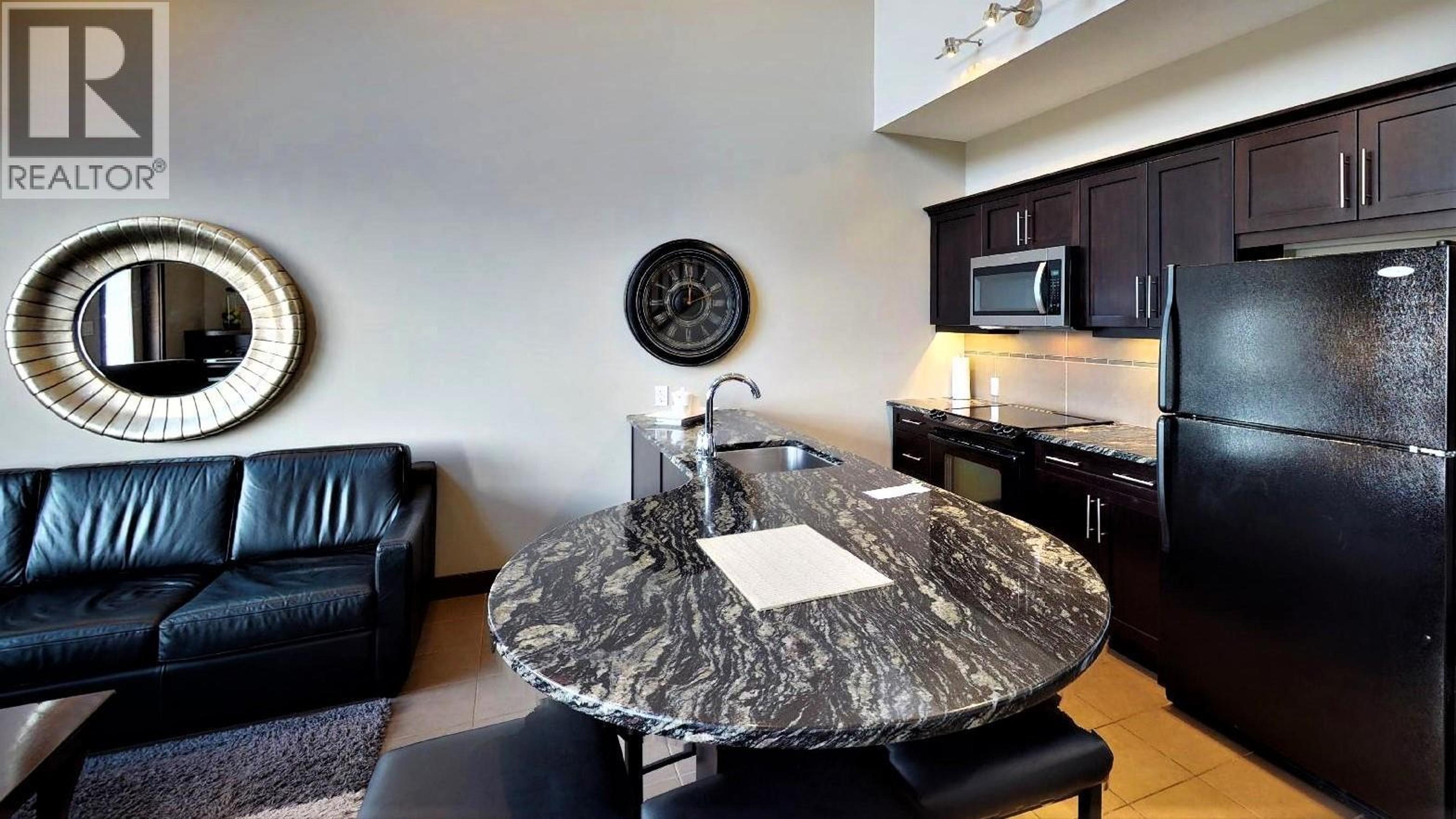 #735 M1 700 BIGHORN BOULEVARD - 21