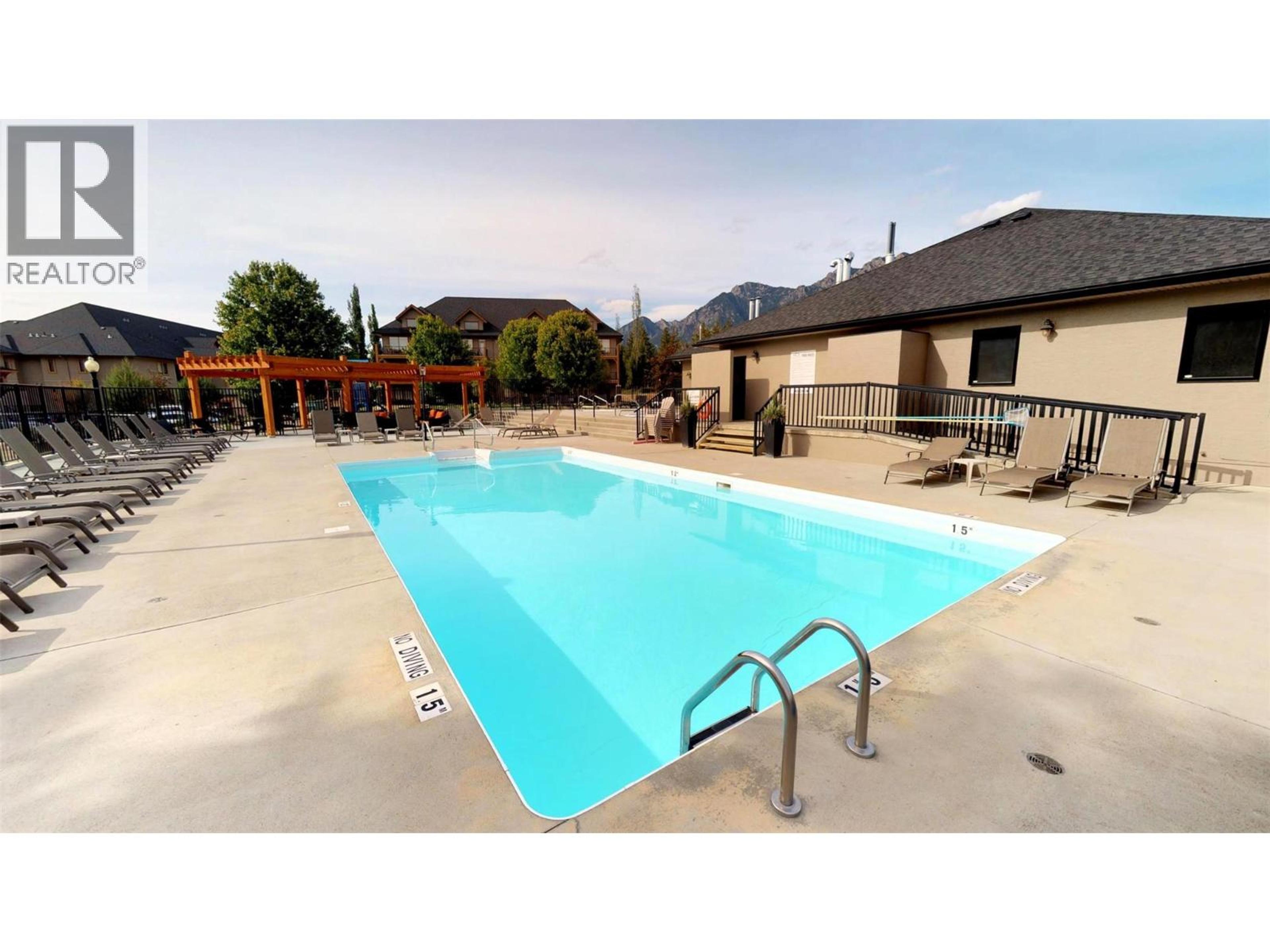 #735 M1 700 BIGHORN BOULEVARD - 63