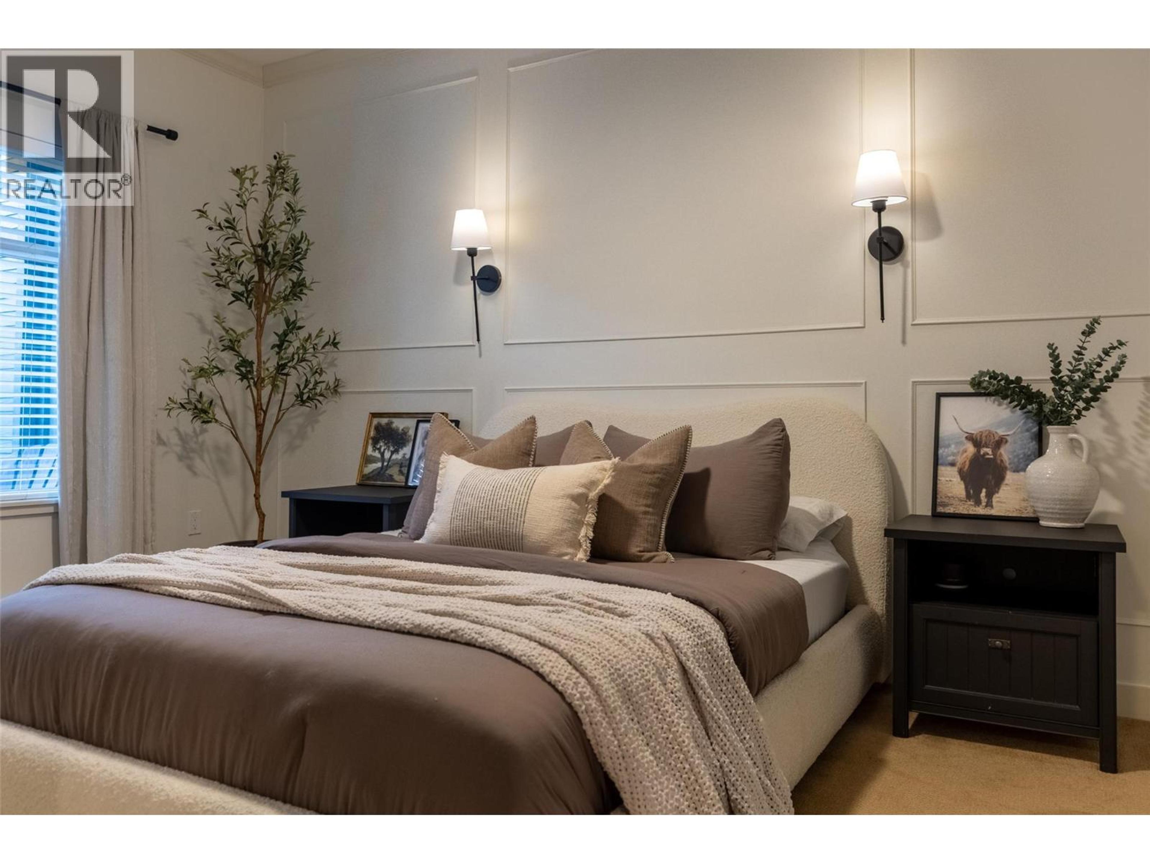 #104 1330 WHITEWOOD CRESCENT - 31