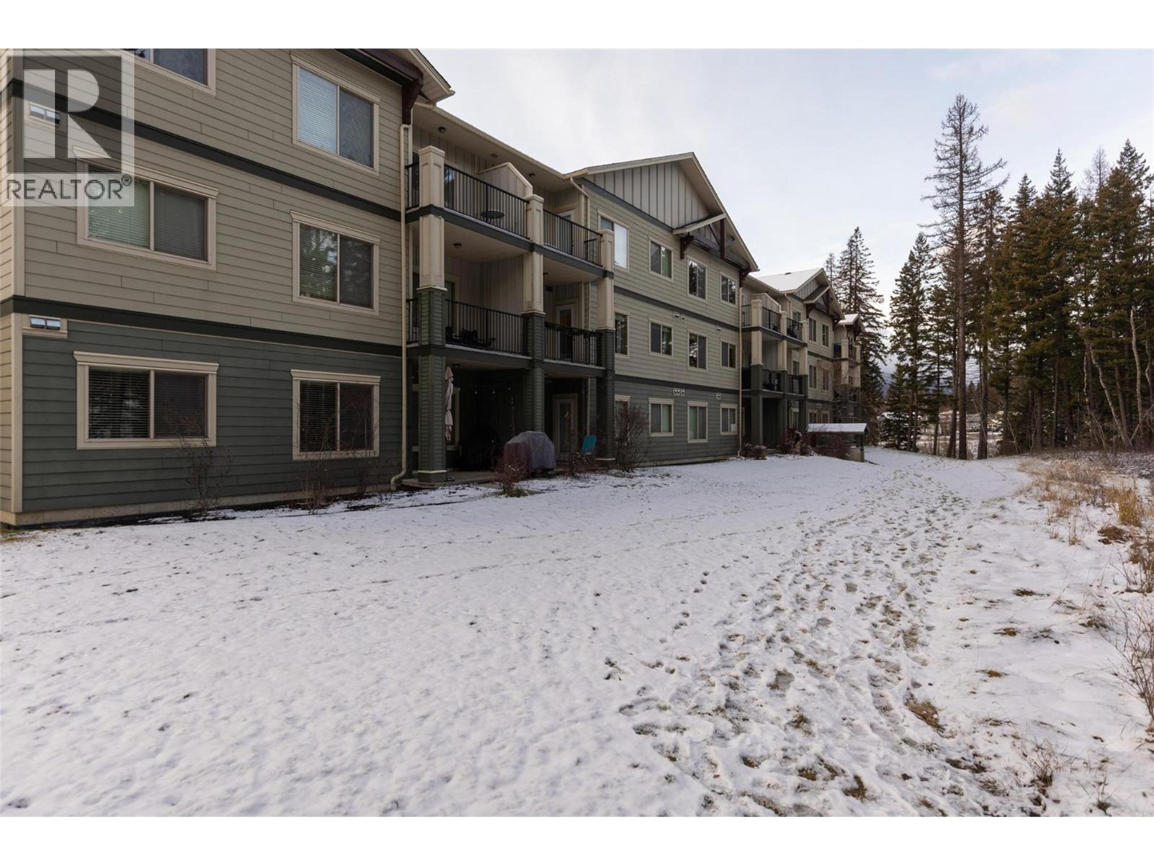 #104 1330 WHITEWOOD CRESCENT - Image 3