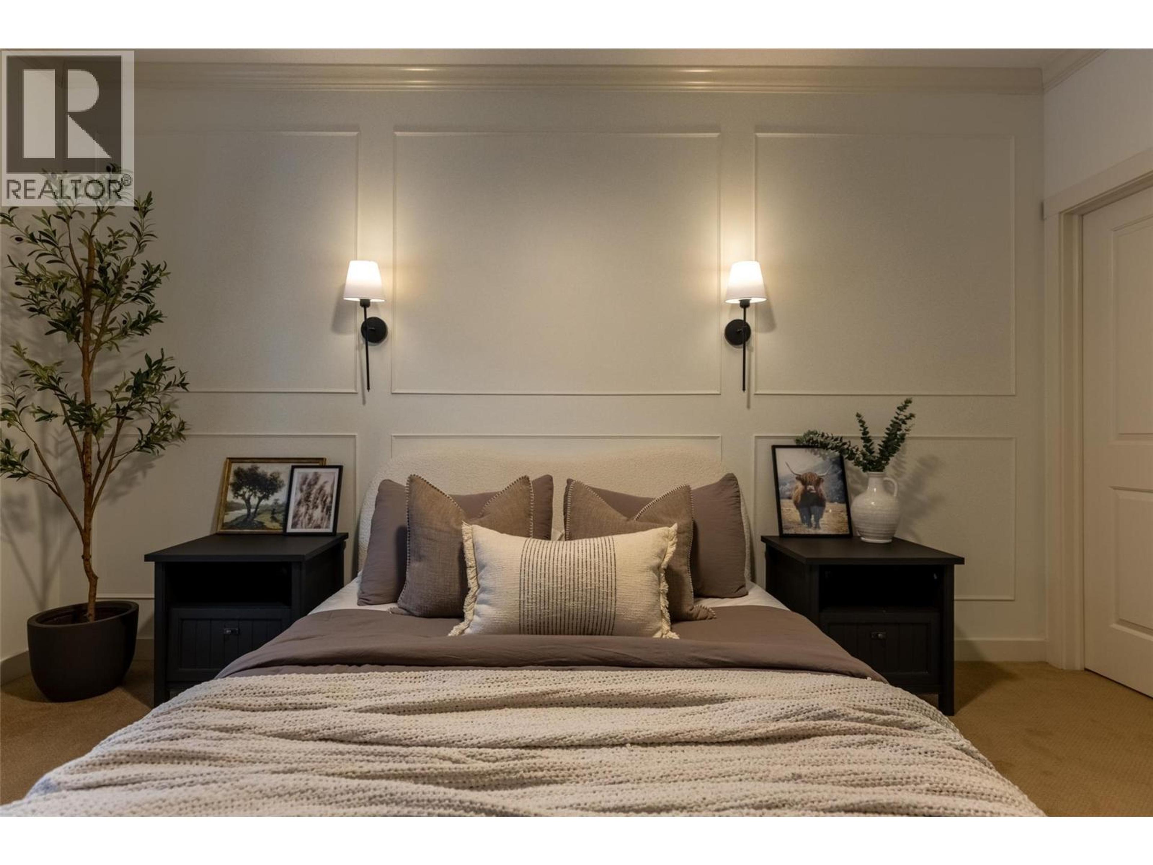 #104 1330 WHITEWOOD CRESCENT - 33