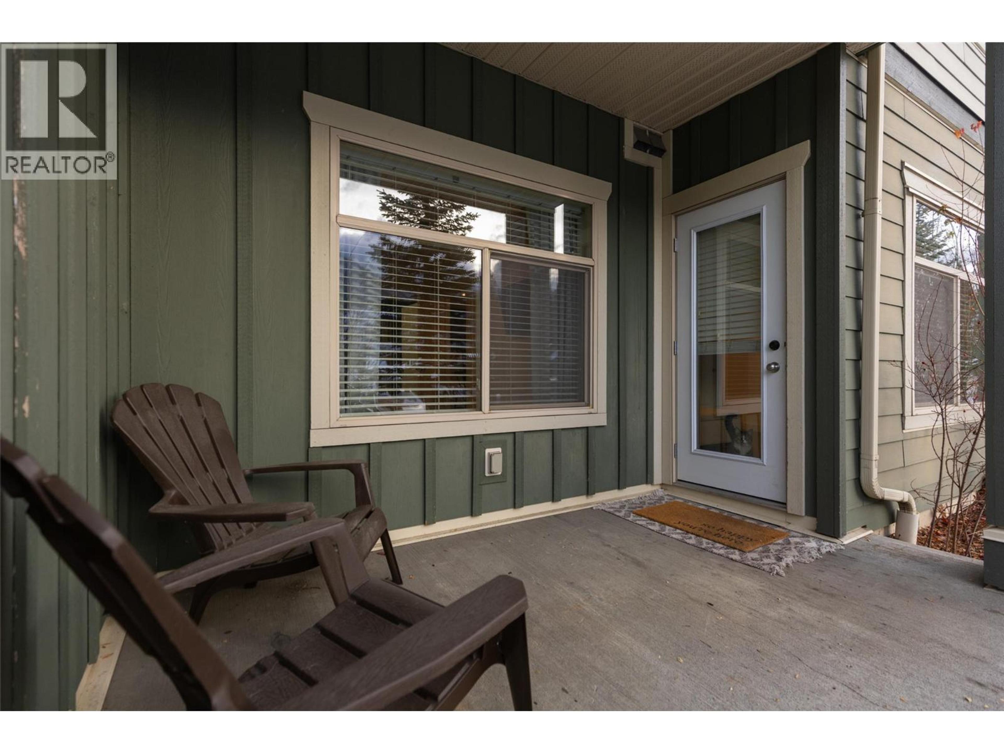 #104 1330 WHITEWOOD CRESCENT - 7