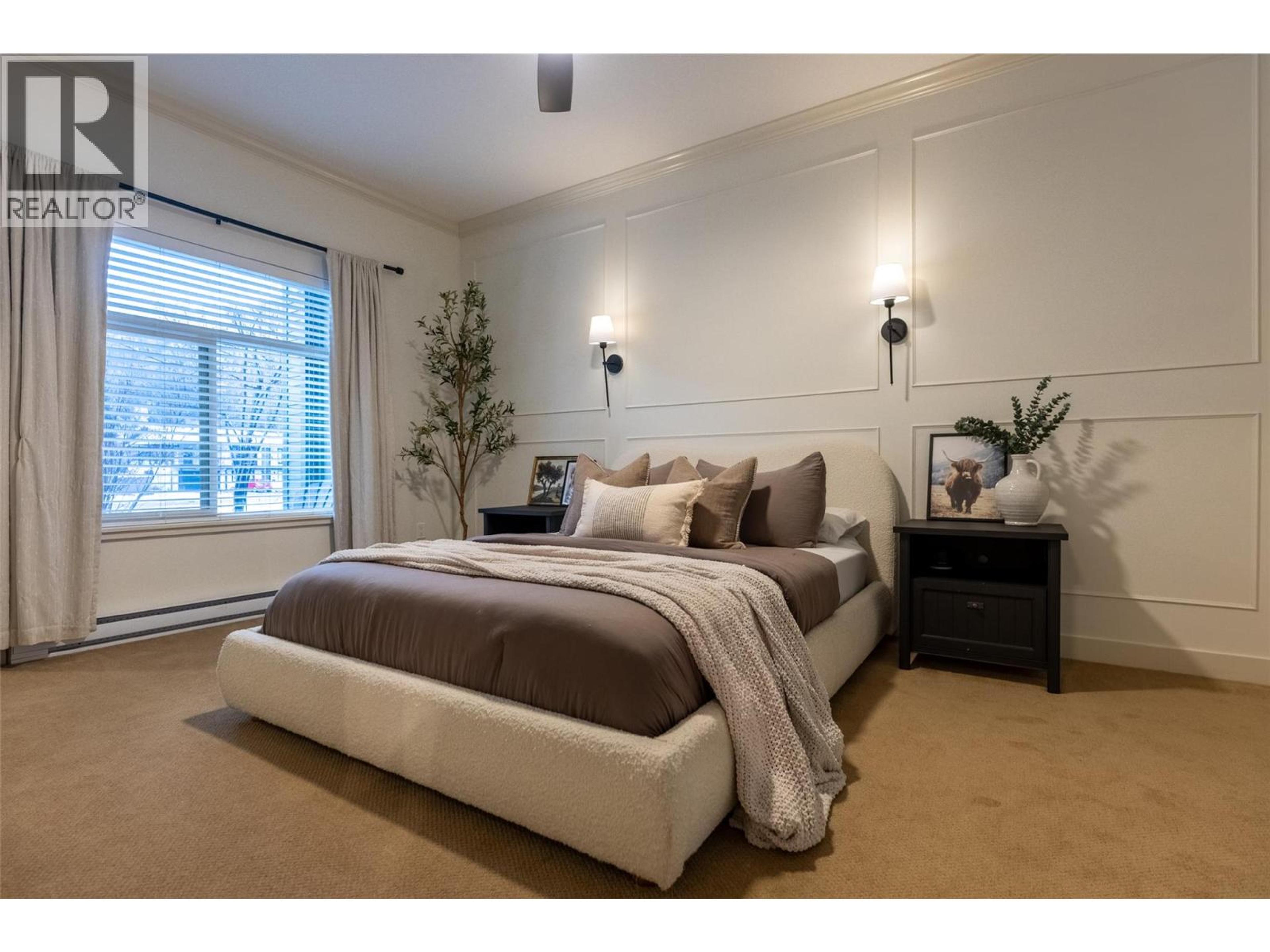 #104 1330 WHITEWOOD CRESCENT - 27