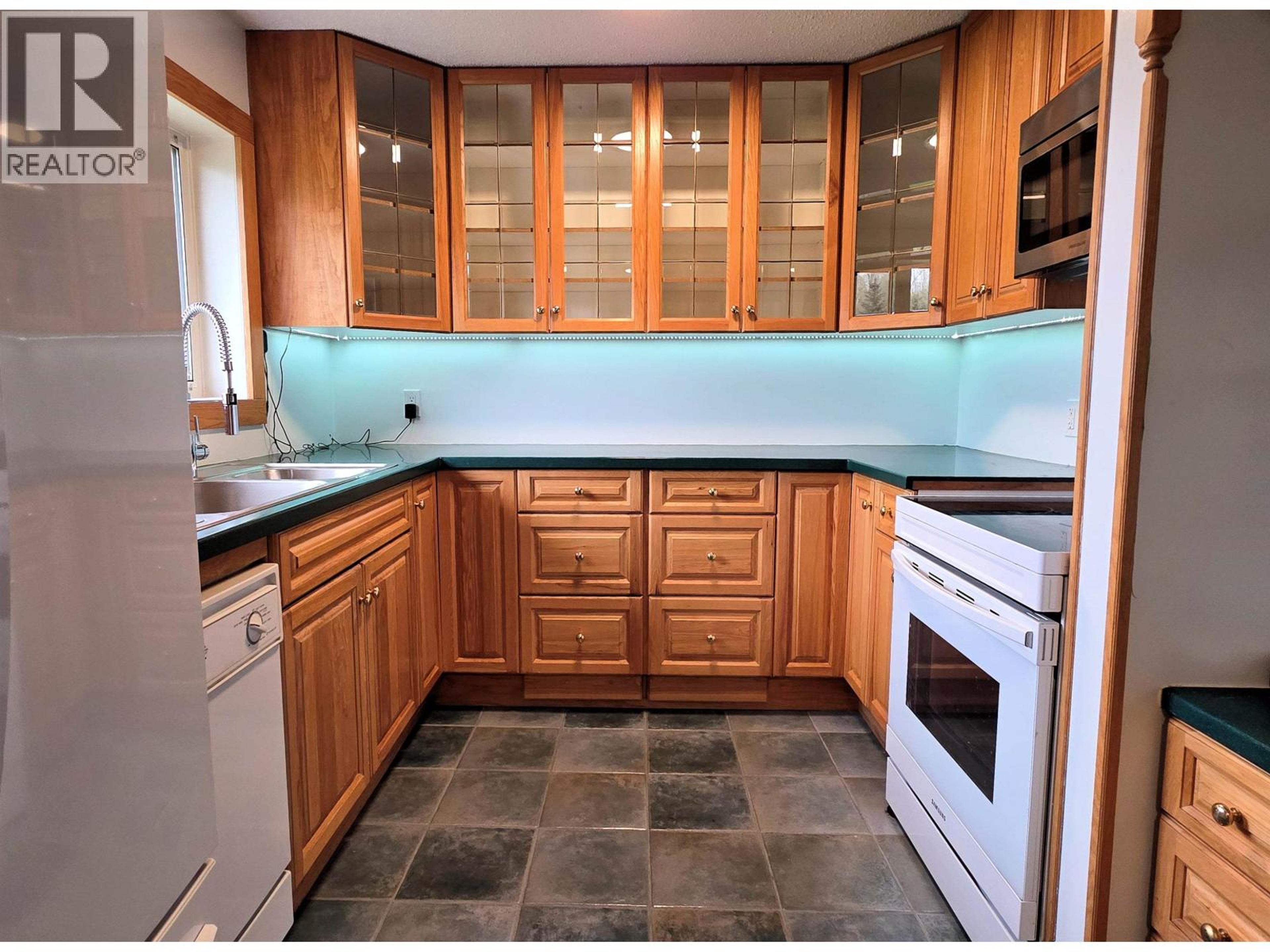 10 MCDONALD AVENUE - 14