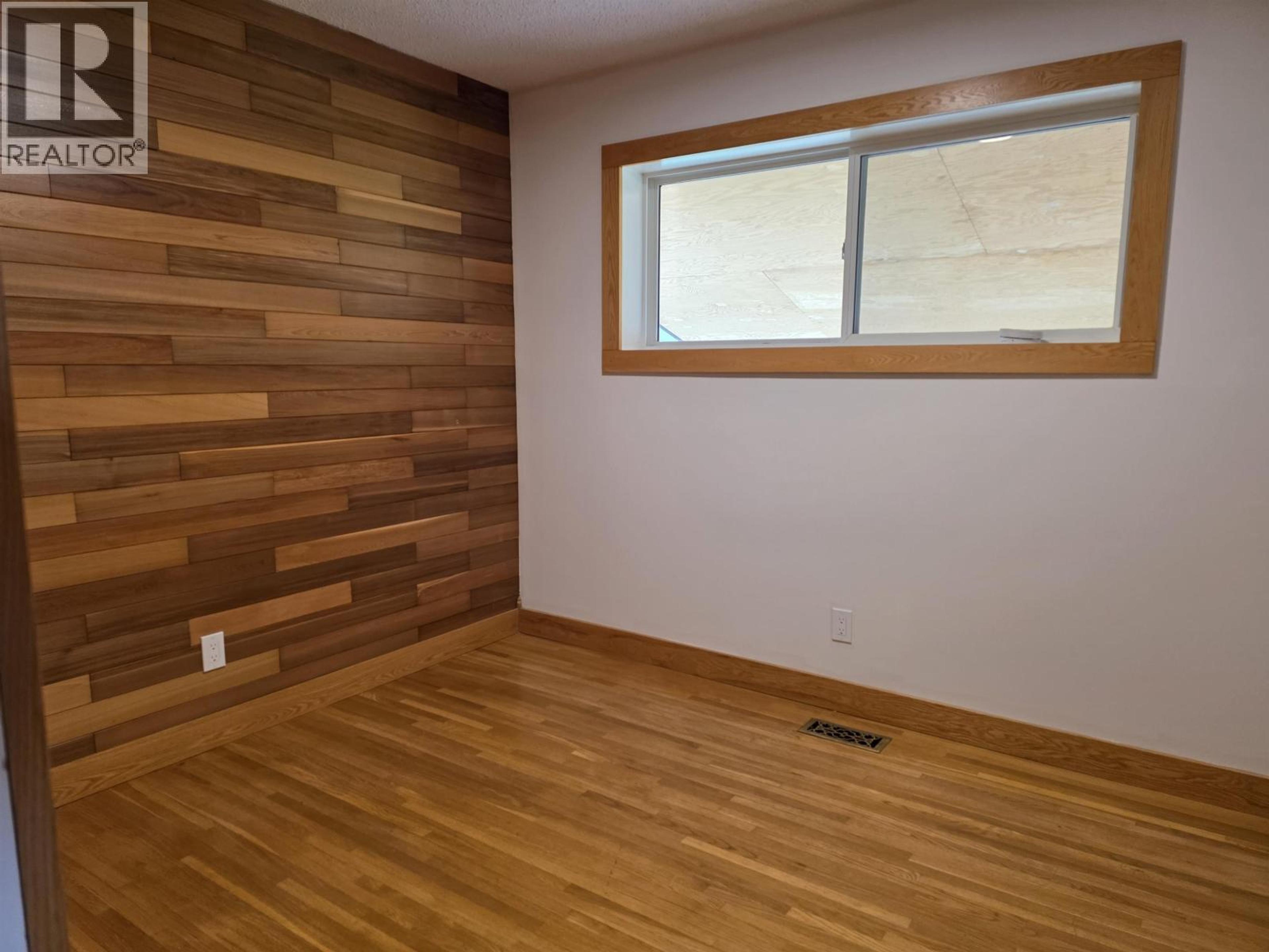 10 MCDONALD AVENUE - 16