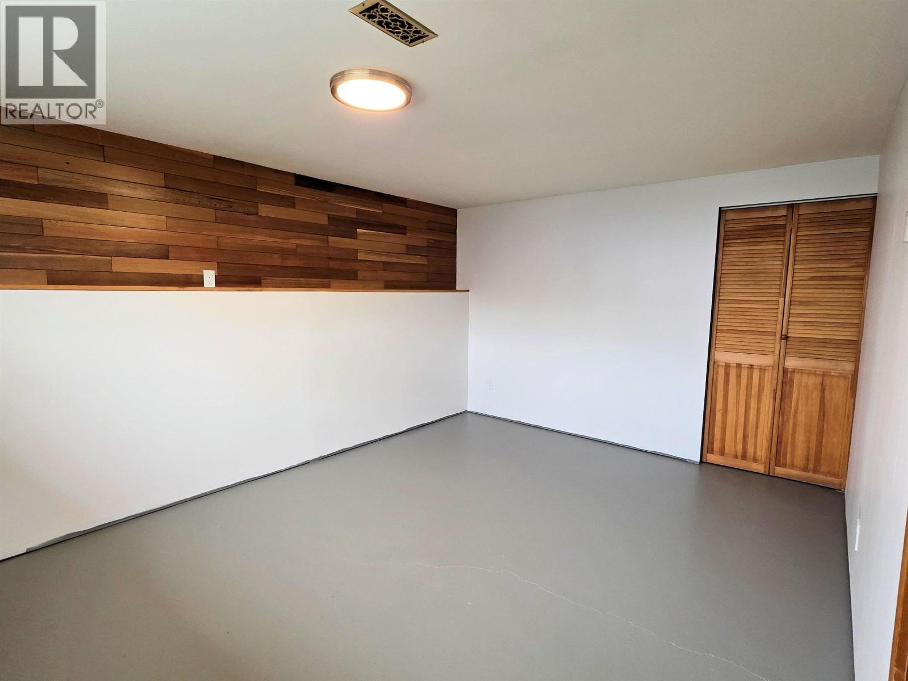 10 MCDONALD AVENUE - 21