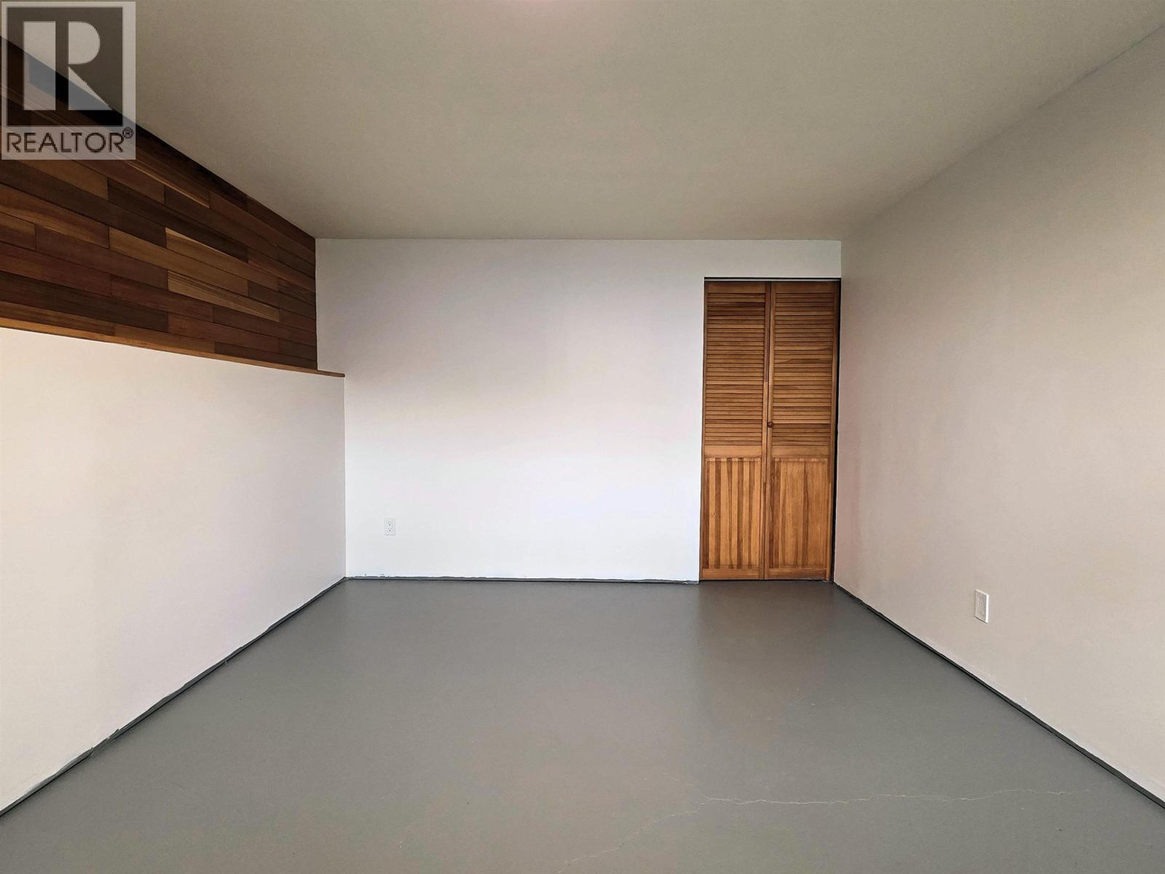 10 MCDONALD AVENUE - 22