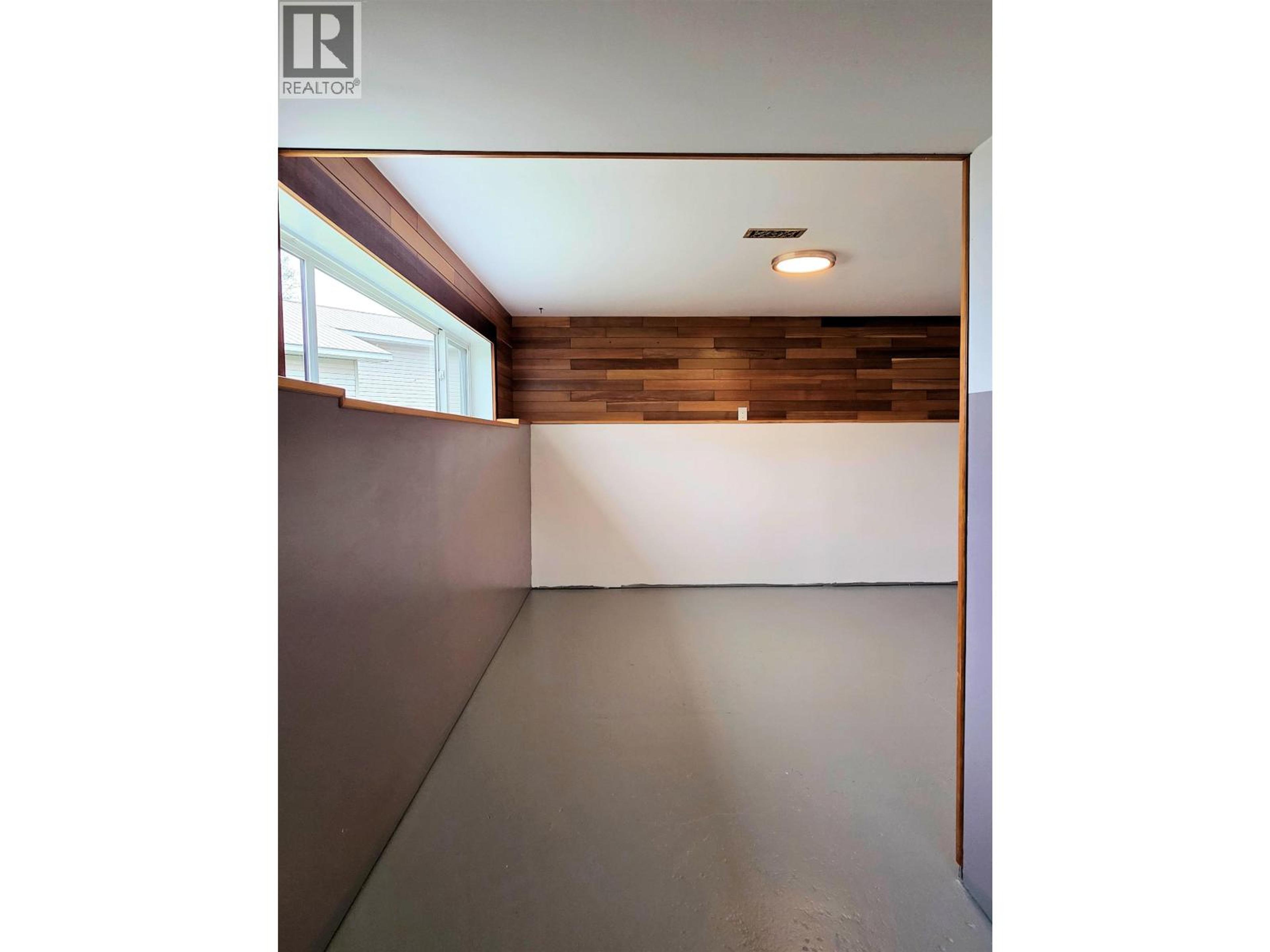 10 MCDONALD AVENUE - 24