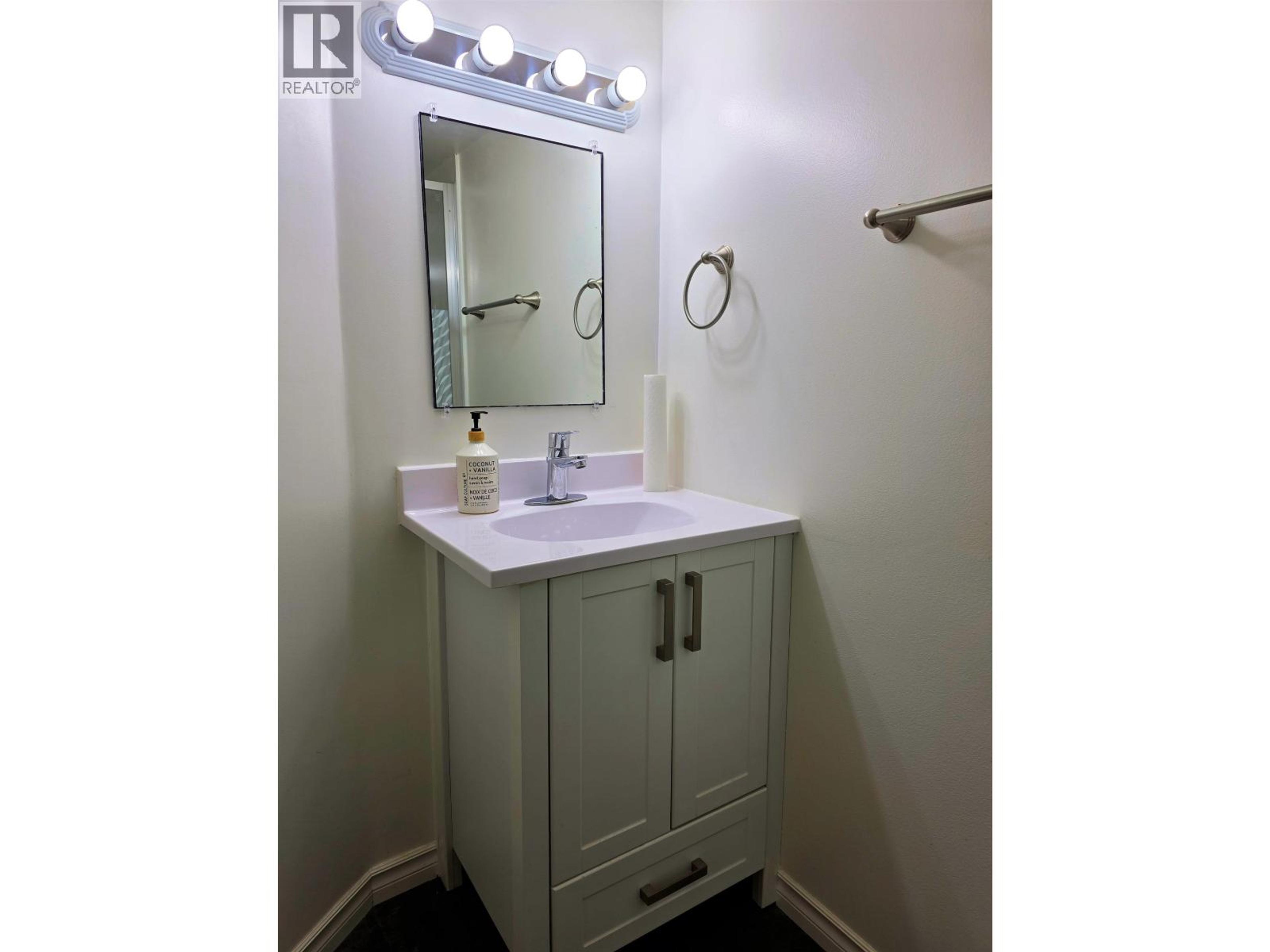 10 MCDONALD AVENUE - 28