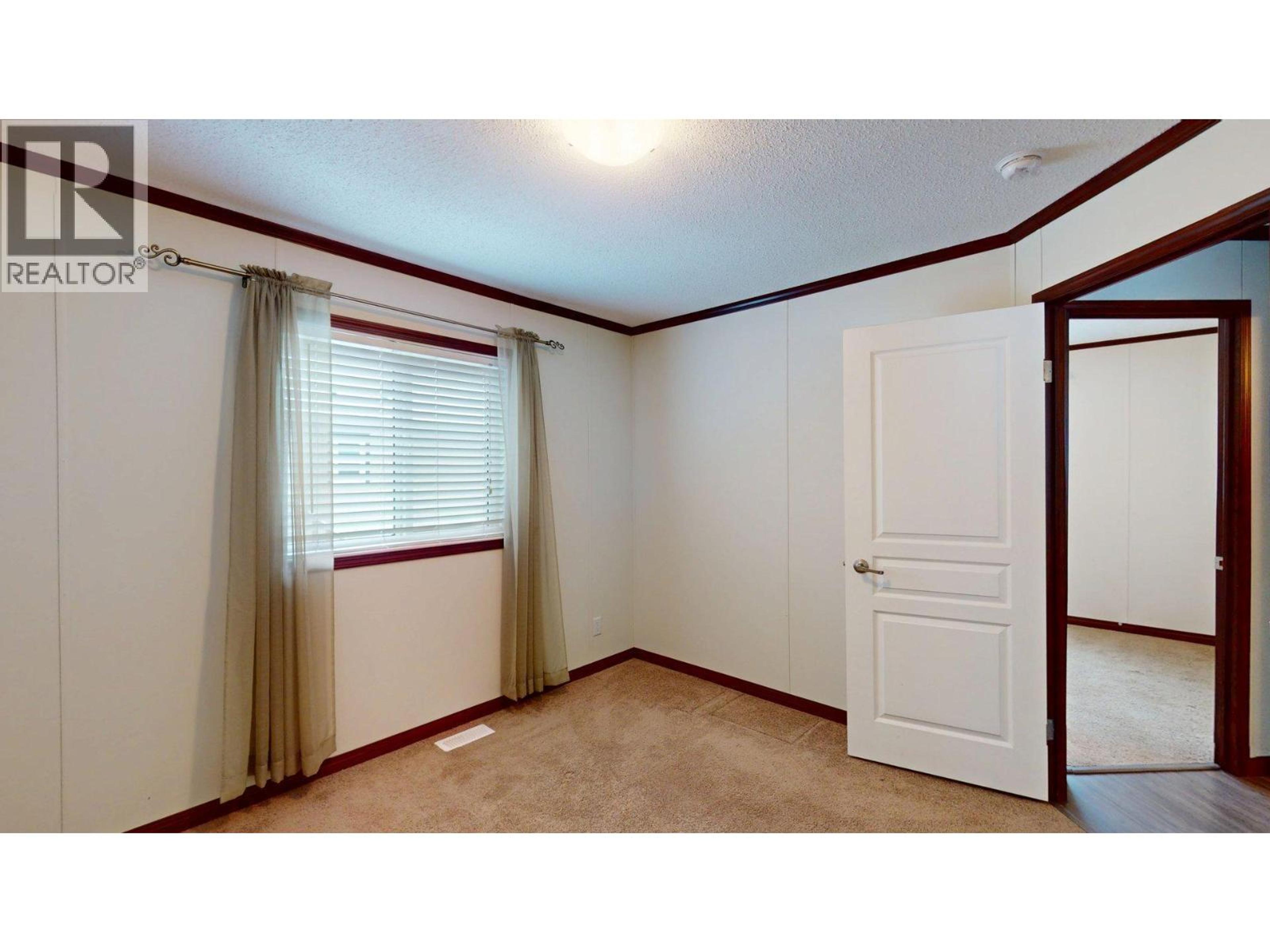 35 WILDERNESS HEIGHTS WAY - 20